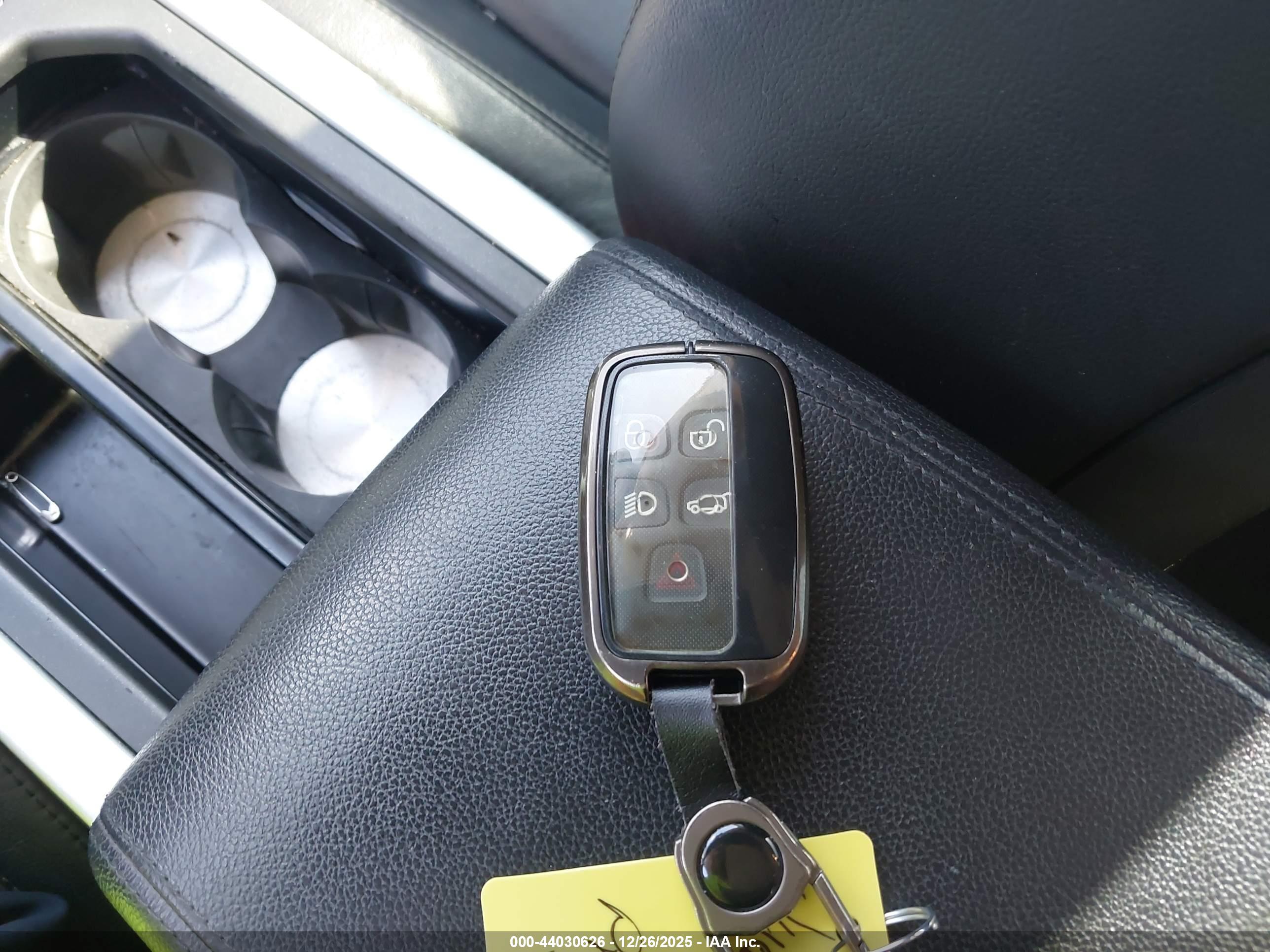 LAND ROVER image 11