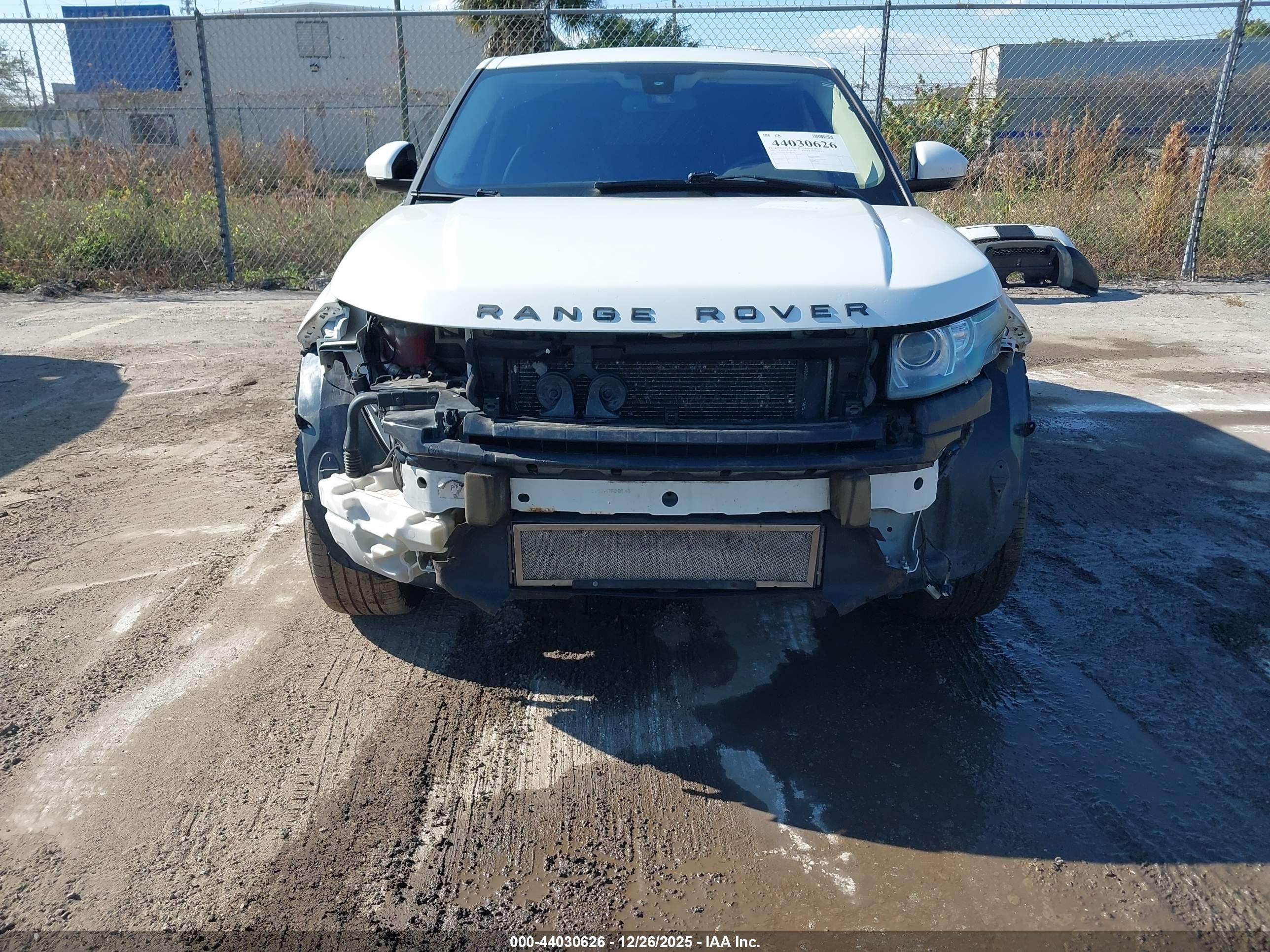 LAND ROVER image 6