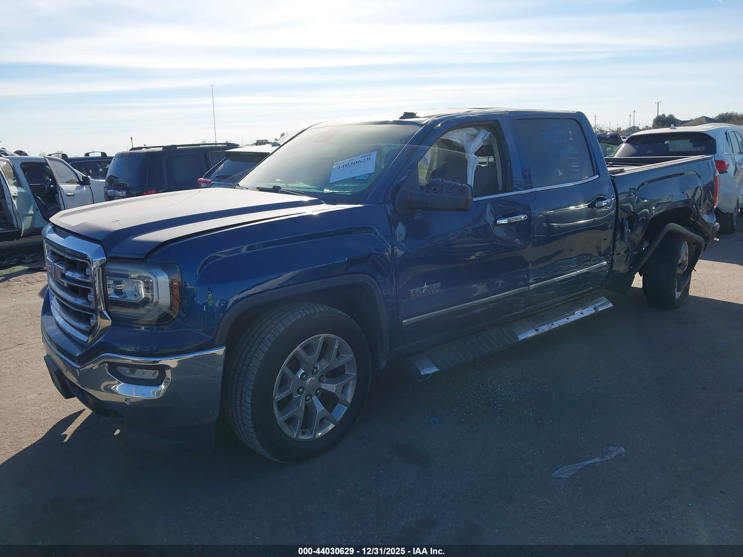 GMC SIERRA image 2