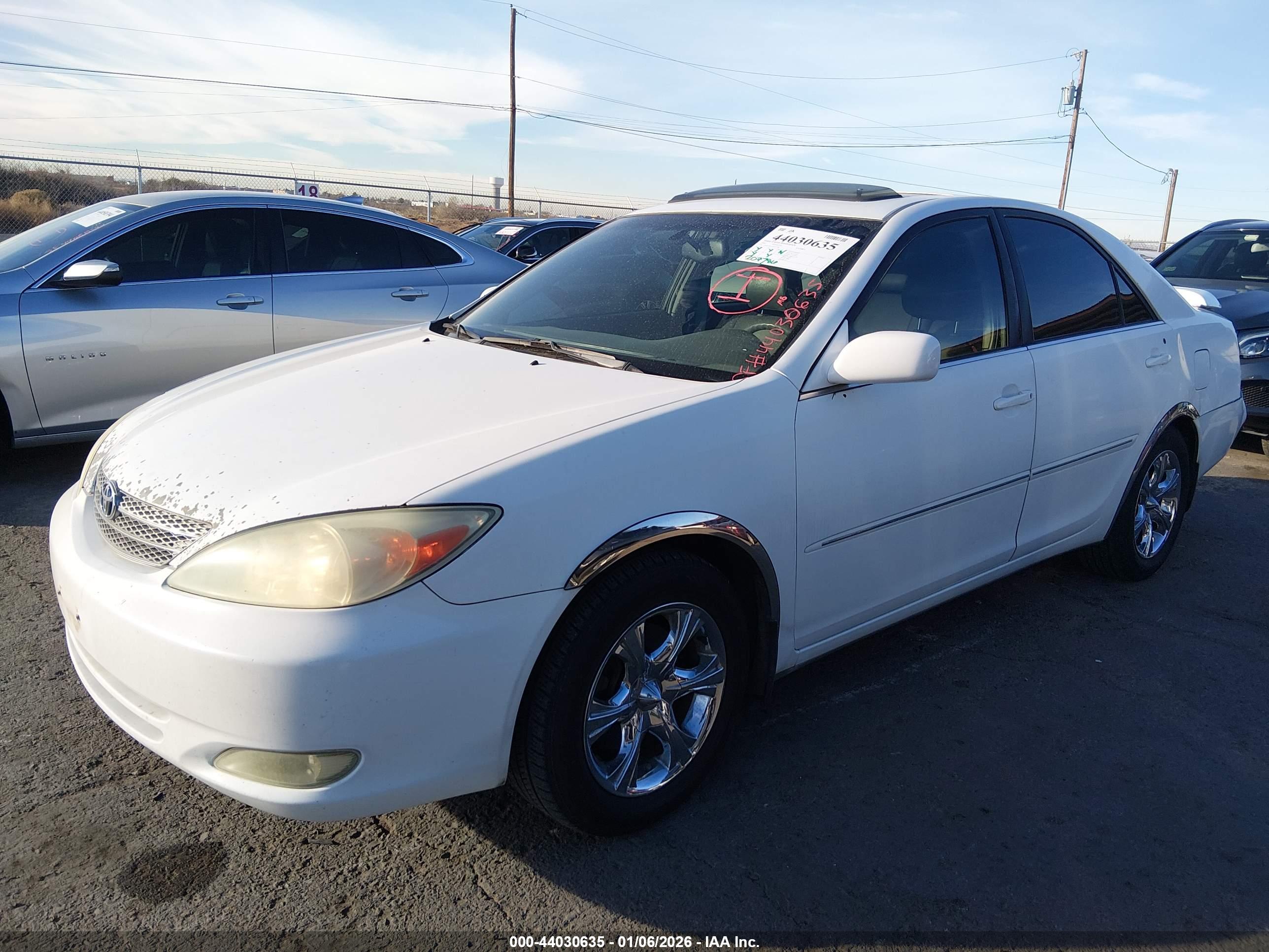 TOYOTA CAMRY image 2