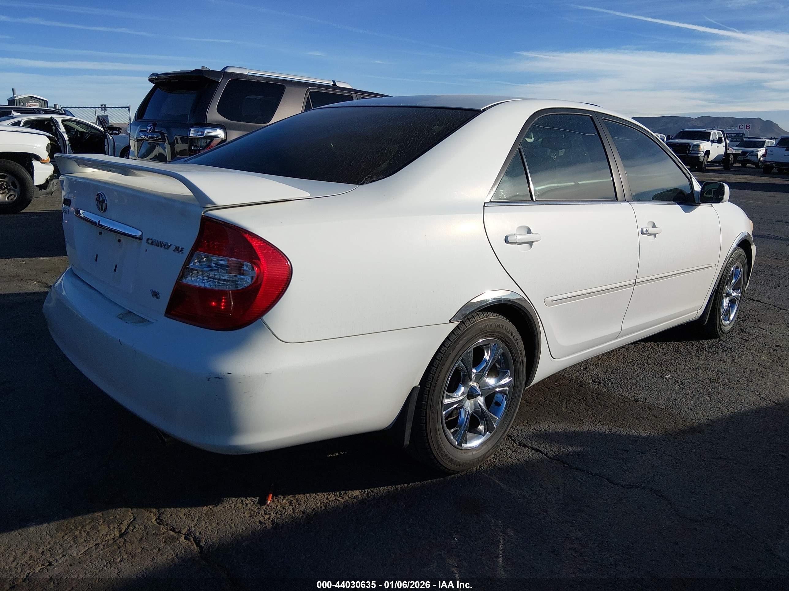 TOYOTA CAMRY image 4
