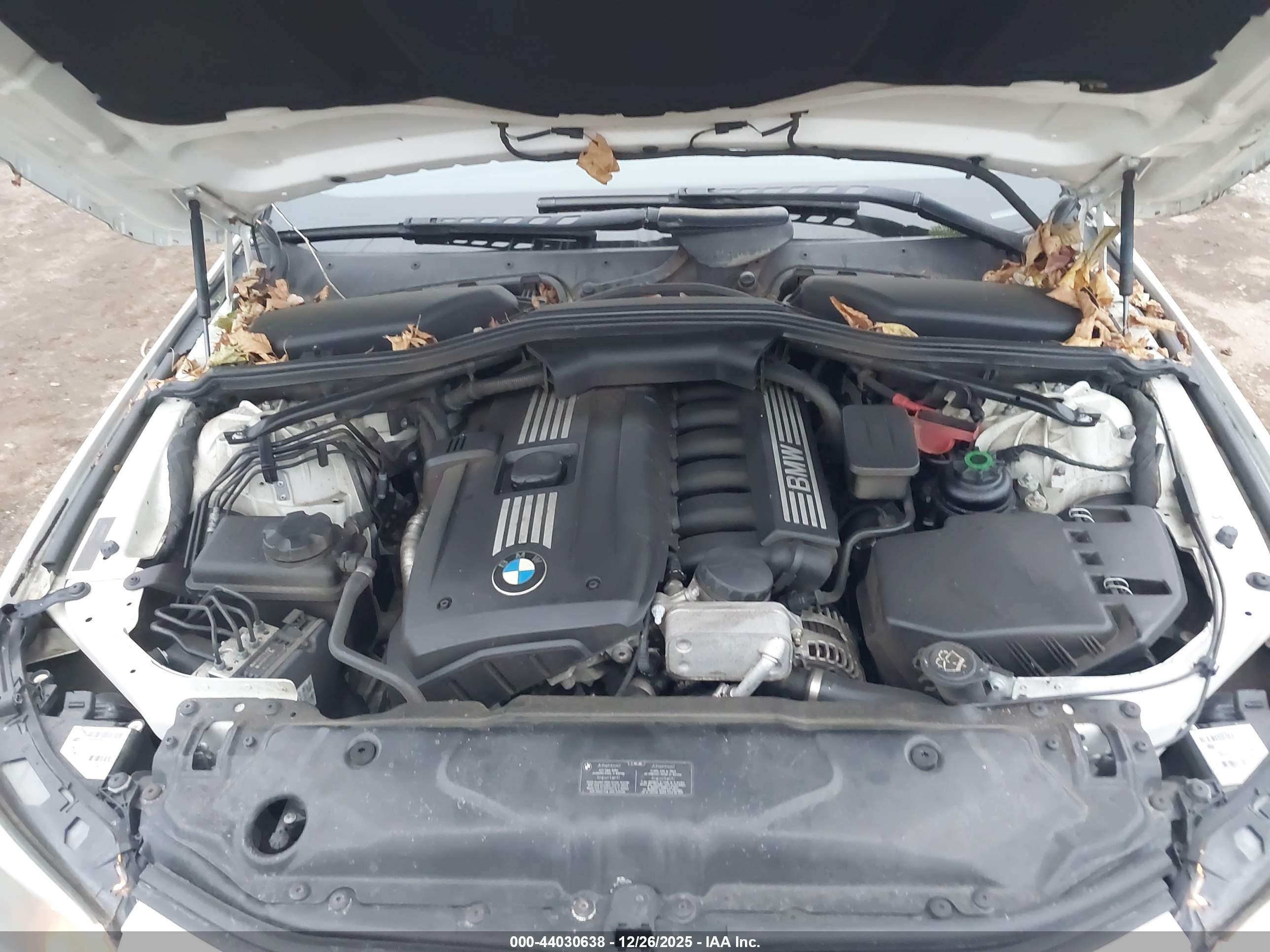 BMW 528I image 10