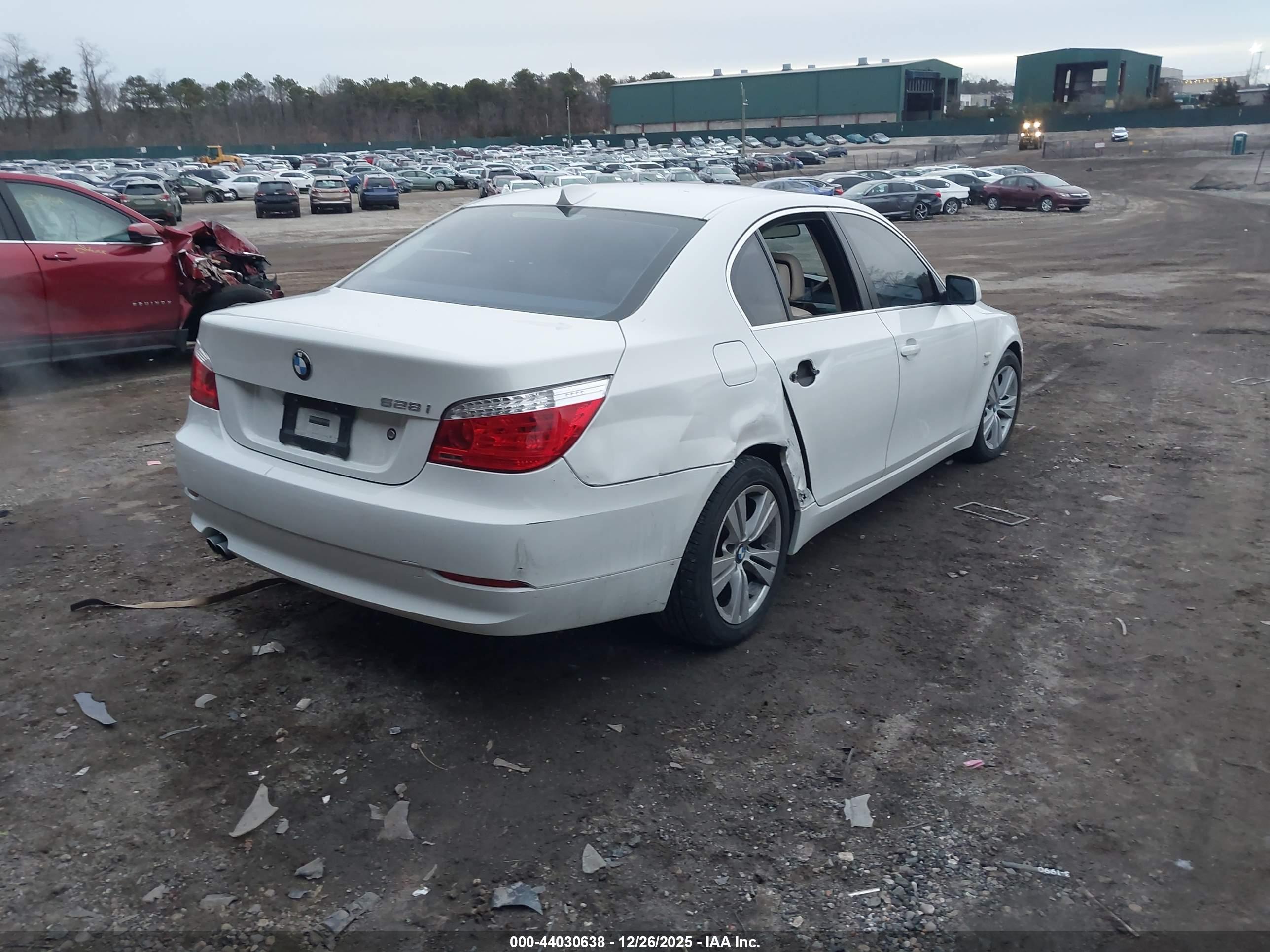 BMW 528I image 4