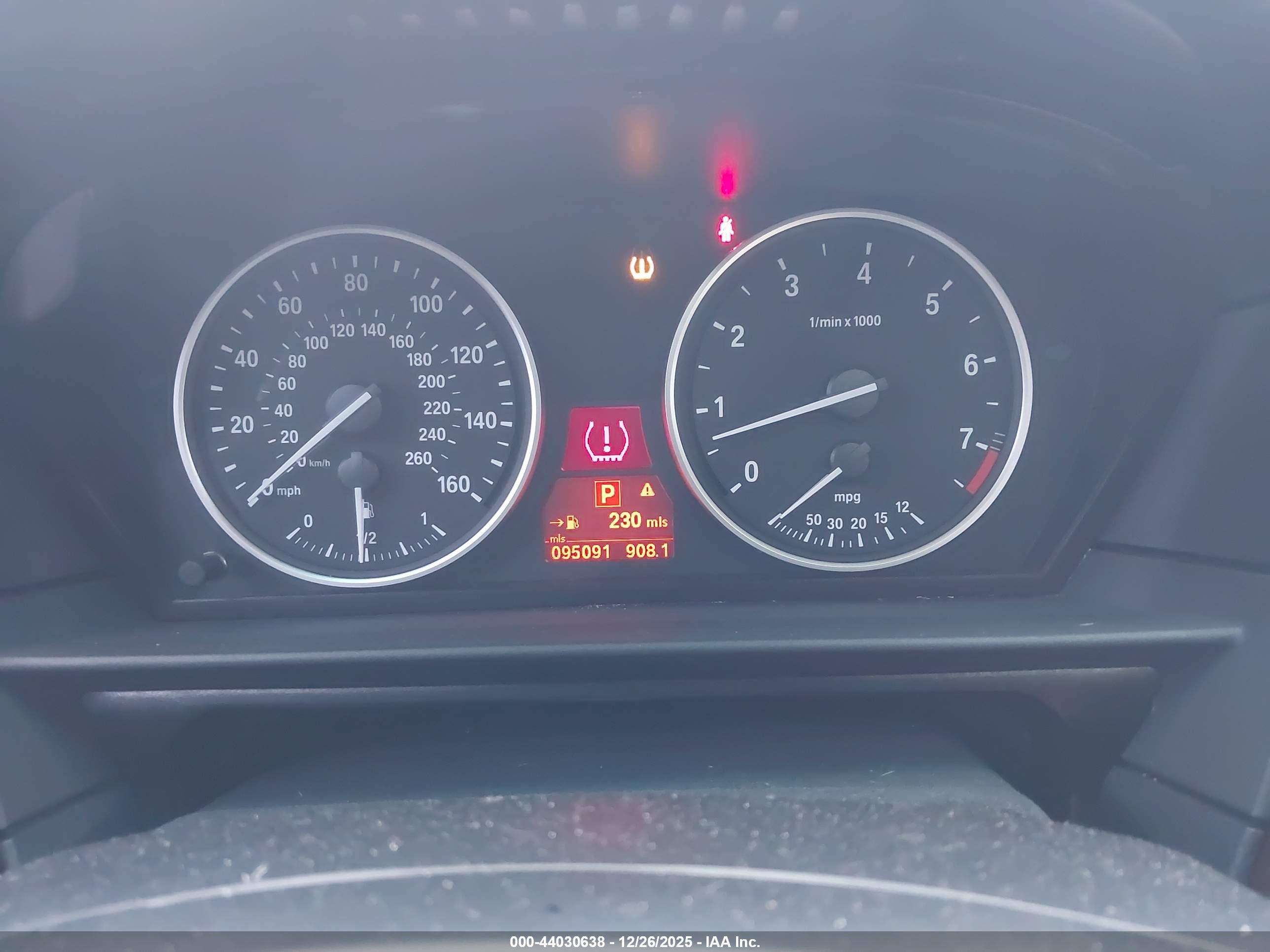 BMW 528I image 7