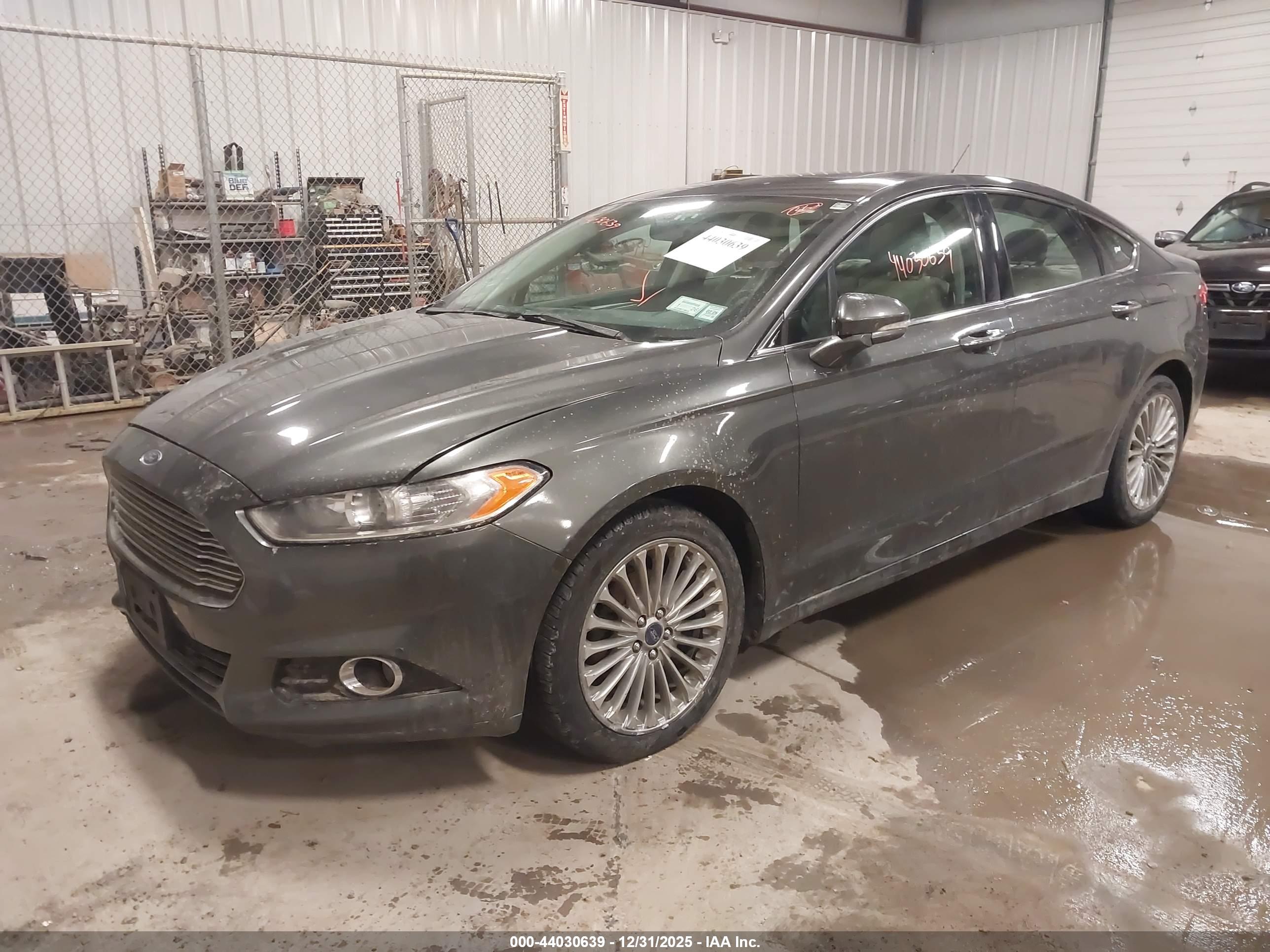 FORD FUSION image 2