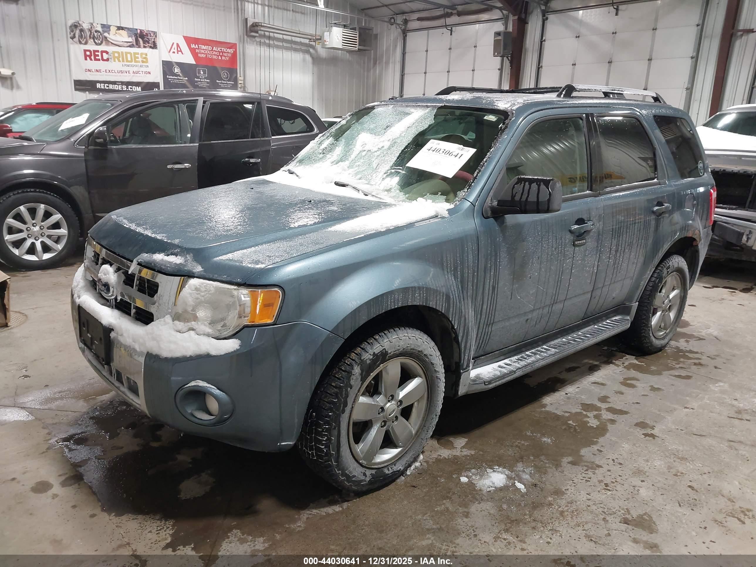 FORD ESCAPE image 2