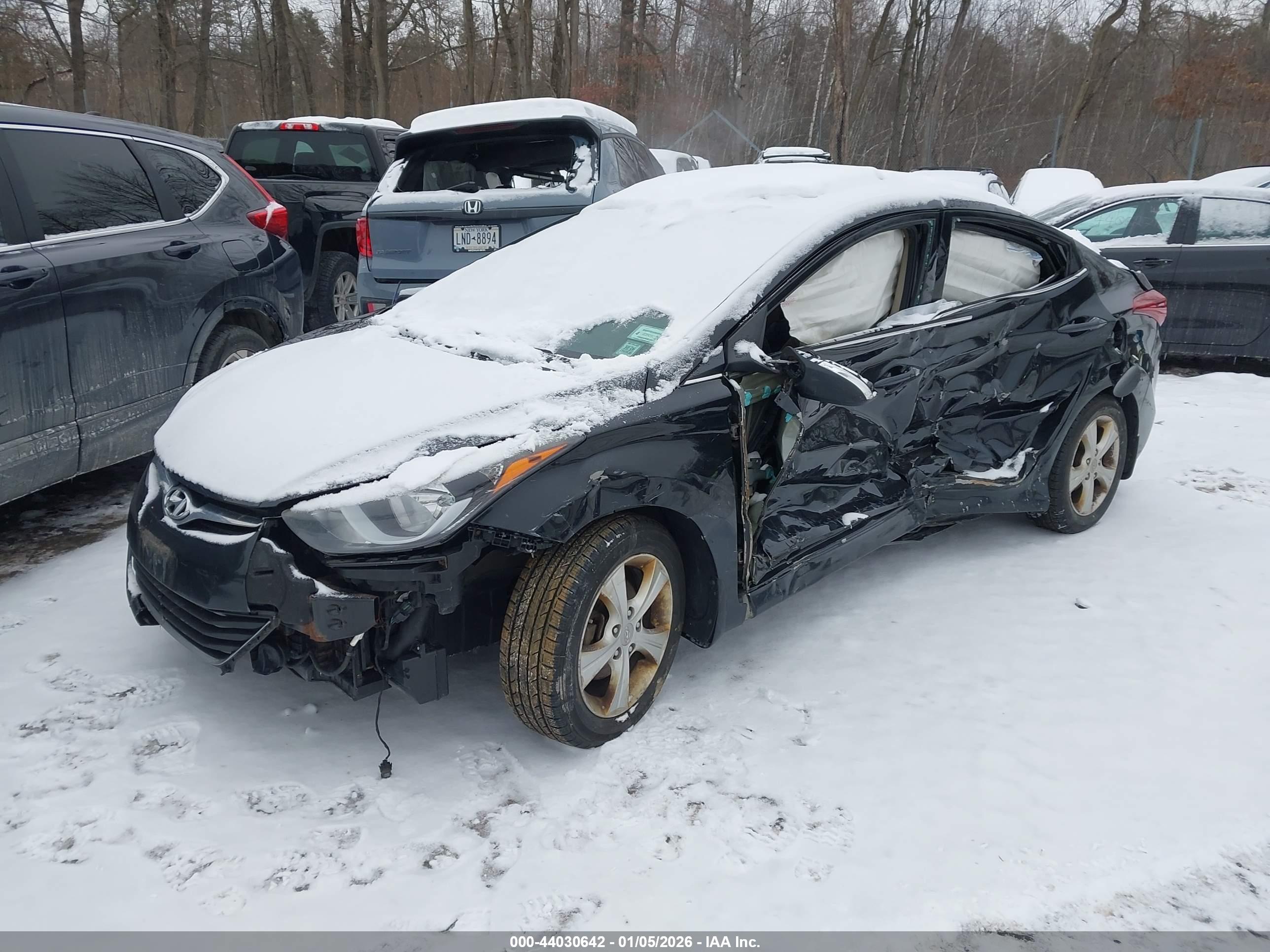 HYUNDAI ELANTRA image 2