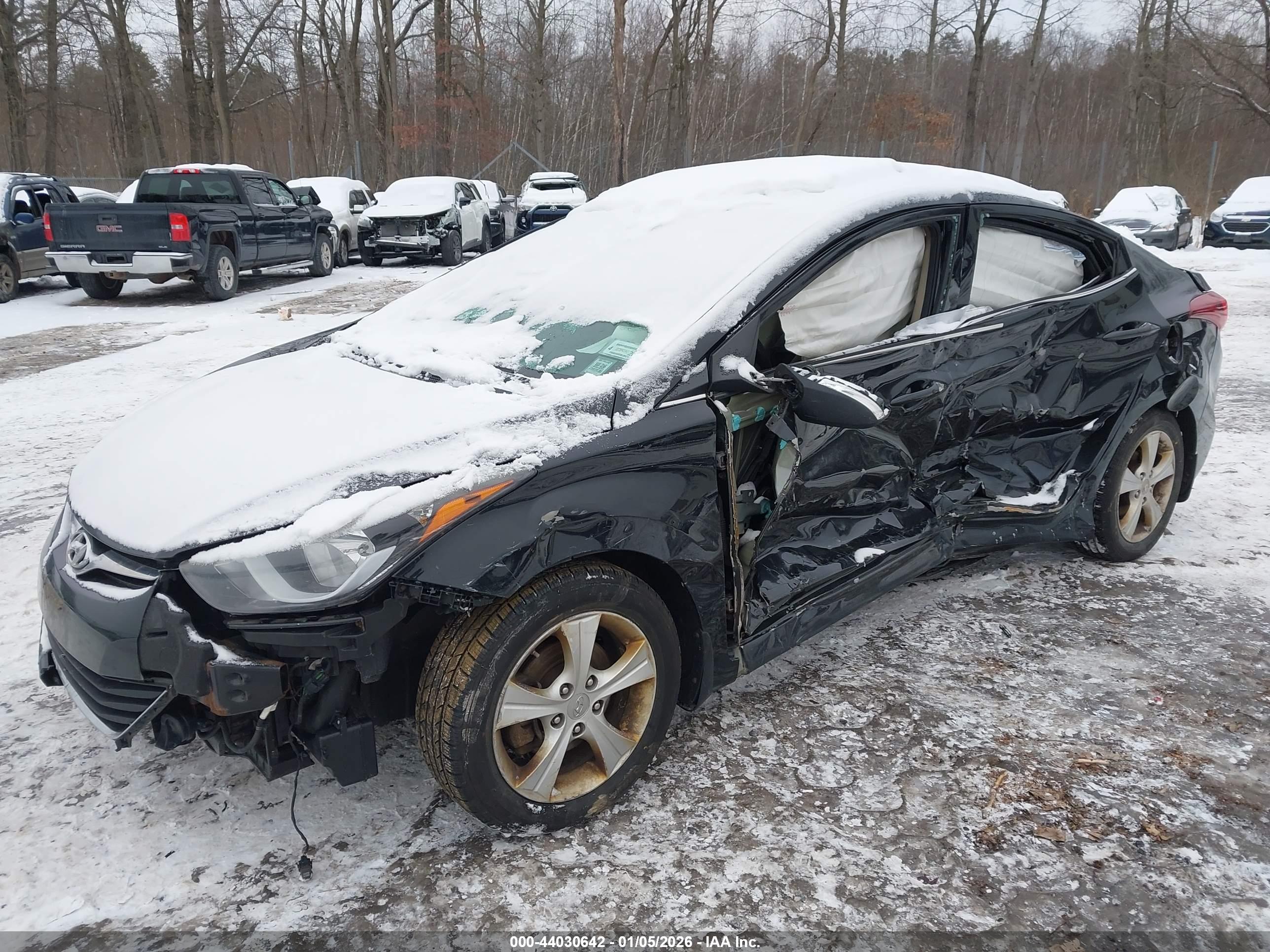 HYUNDAI ELANTRA image 6