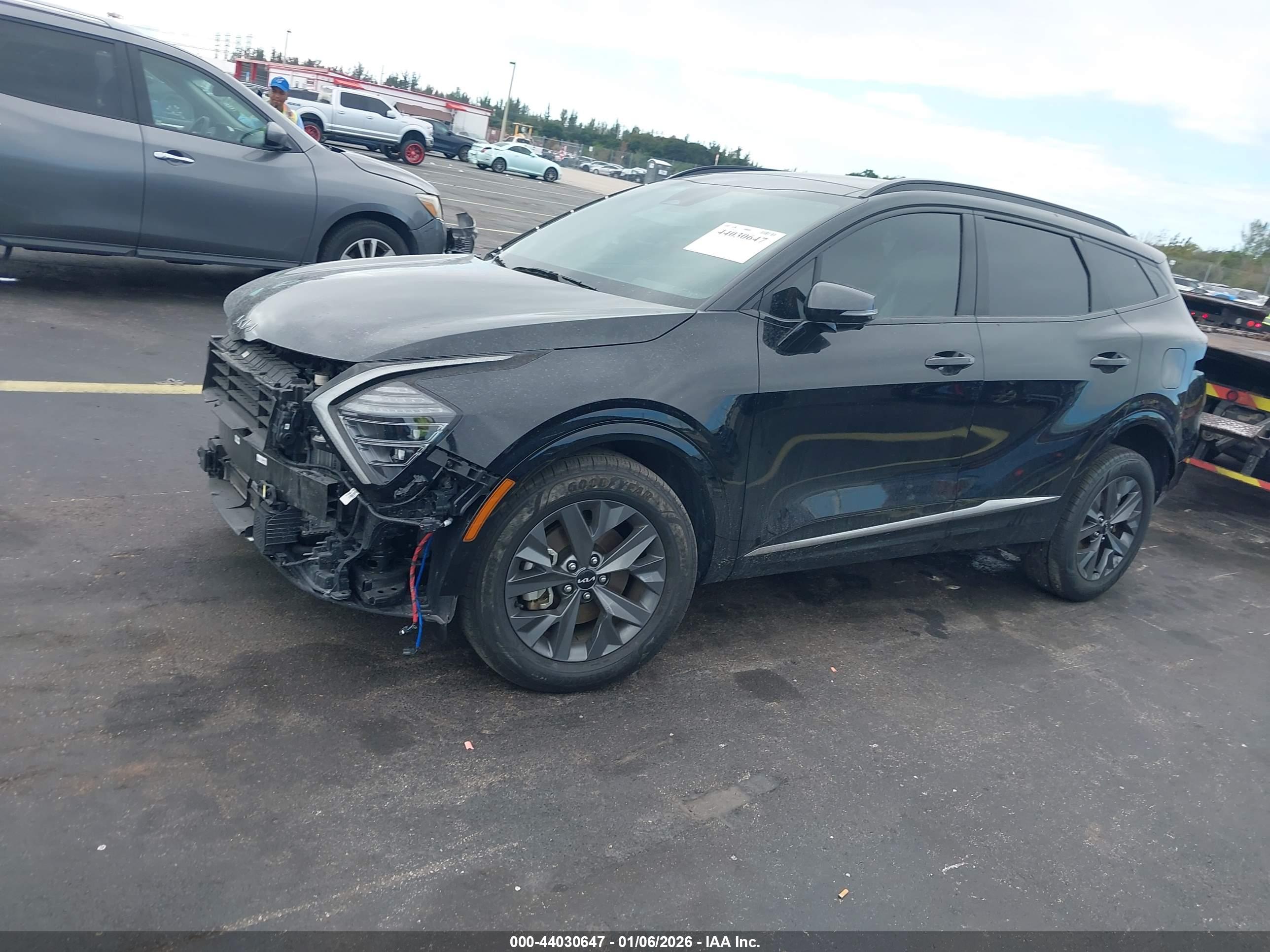 KIA SPORTAGE image 2
