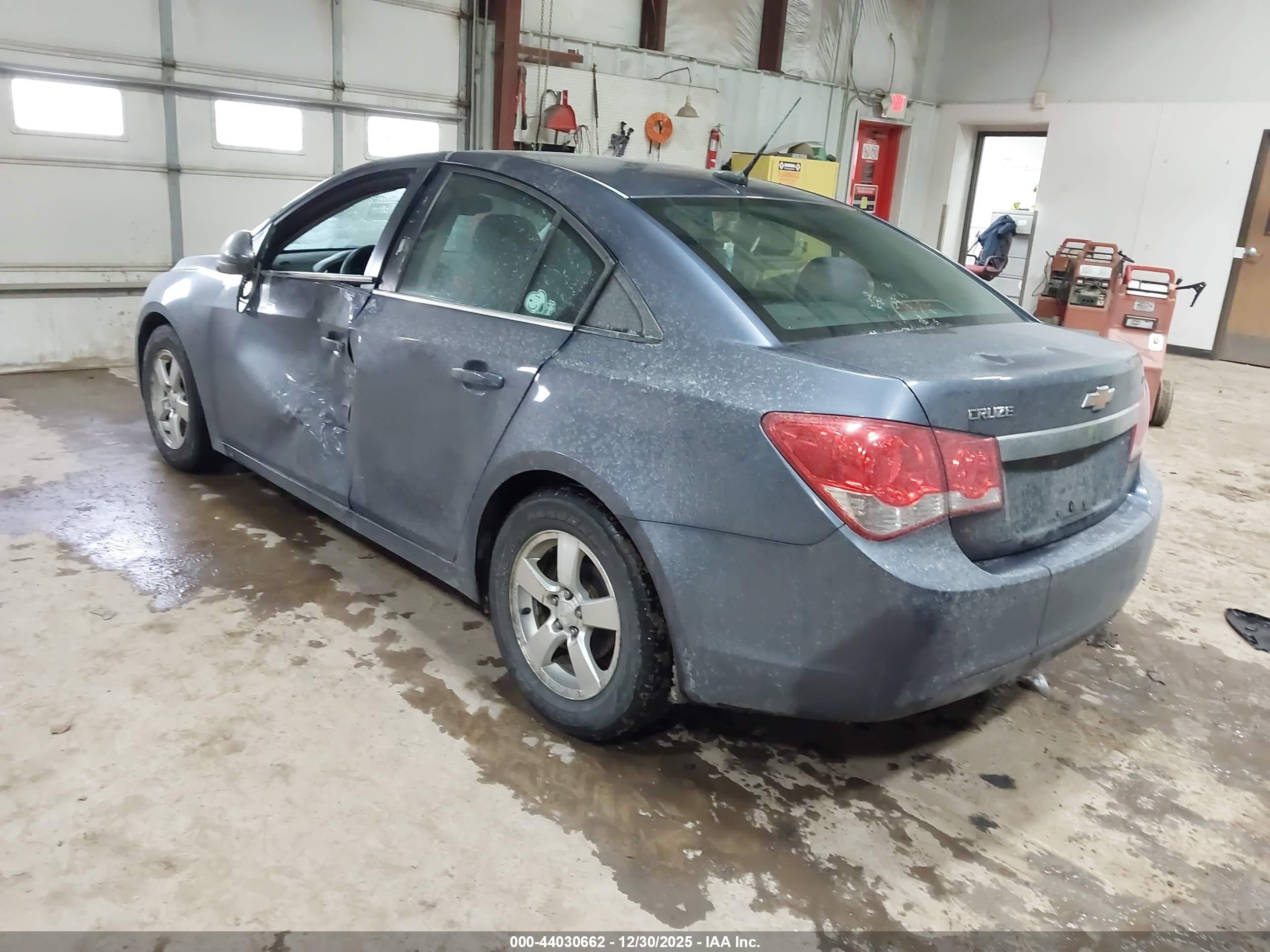 CHEVROLET CRUZE image 3