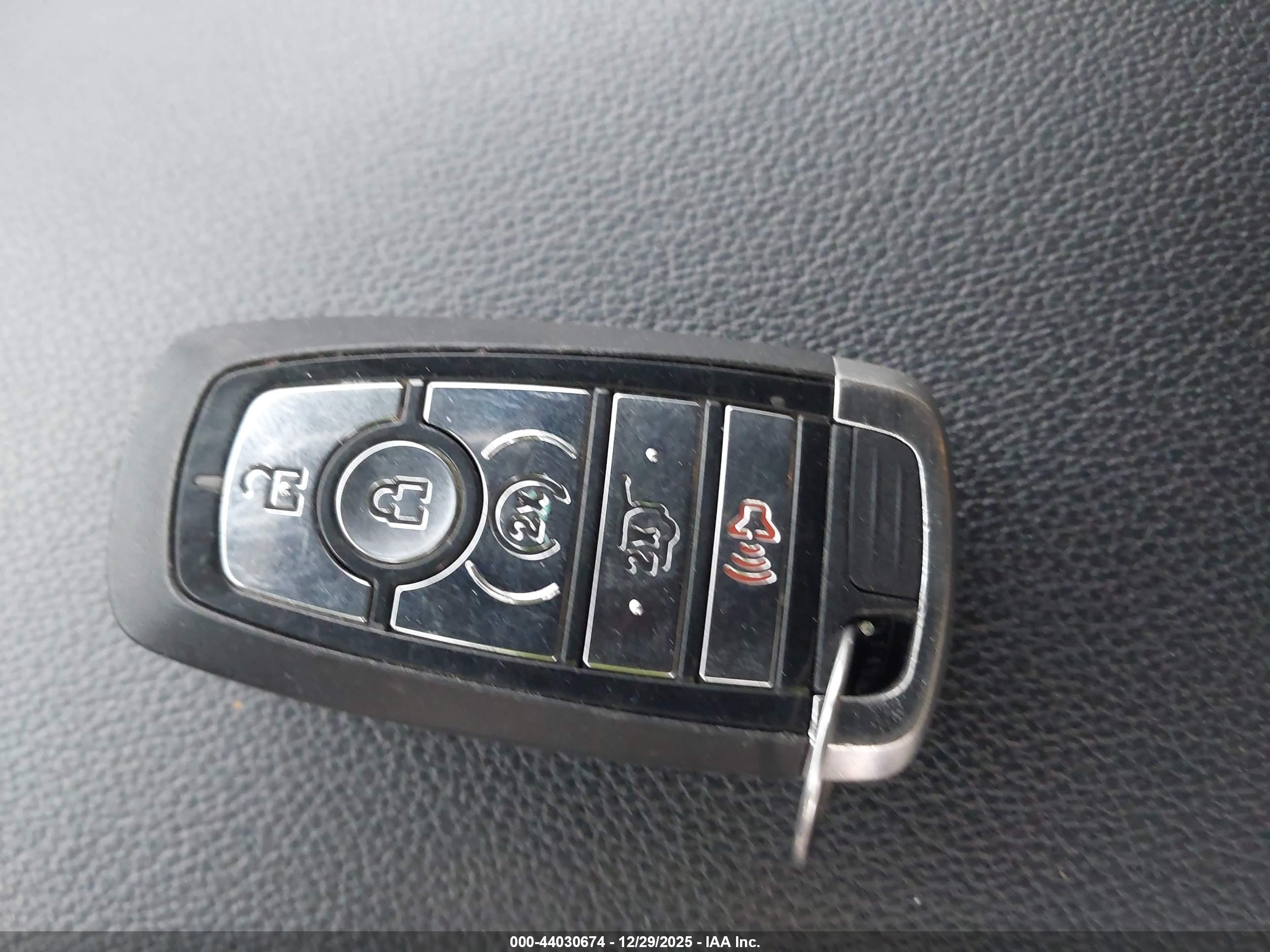 FORD EXPLORER image 11