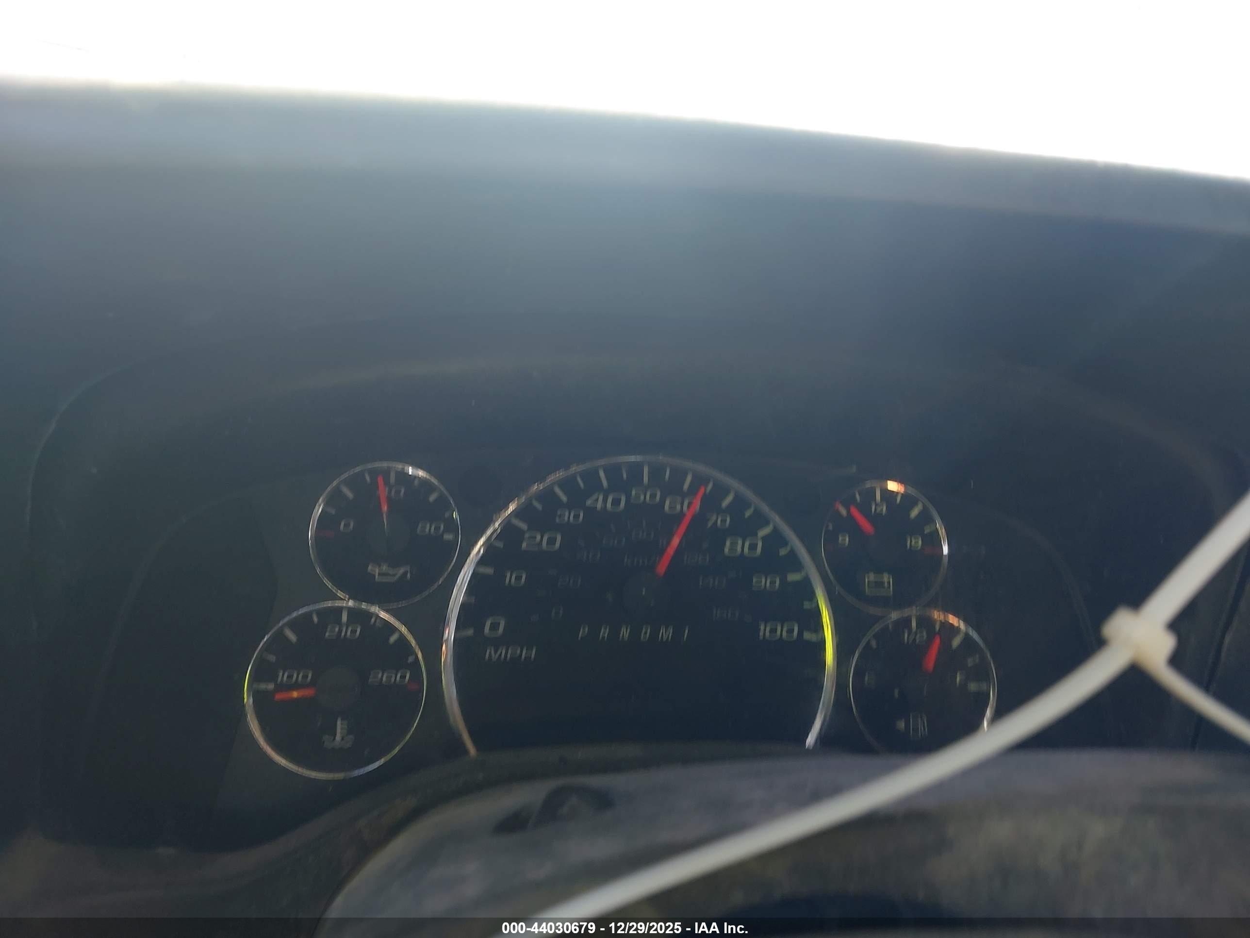 CHEVROLET EXPRESS image 7
