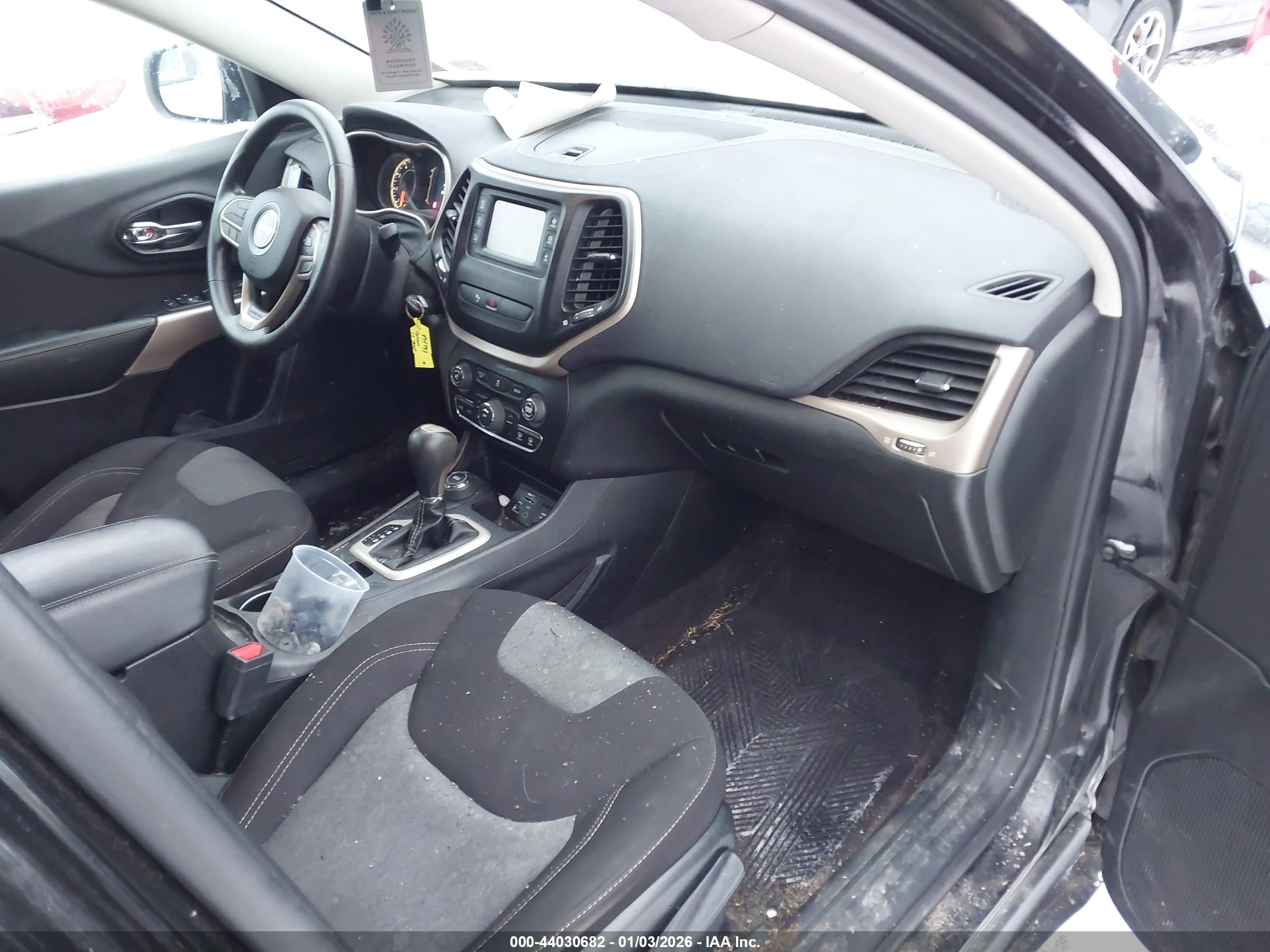 JEEP CHEROKEE image 5