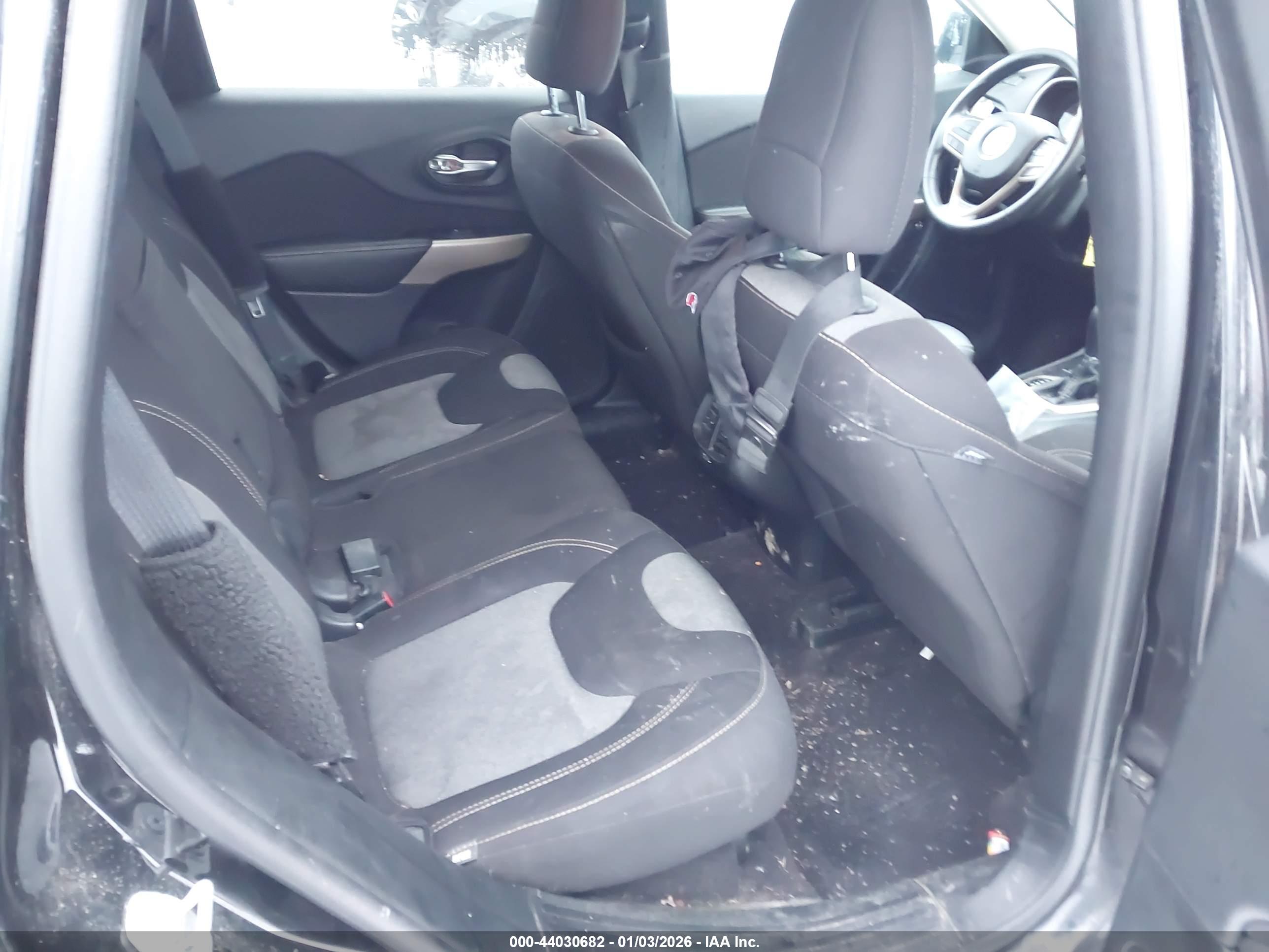 JEEP CHEROKEE image 8