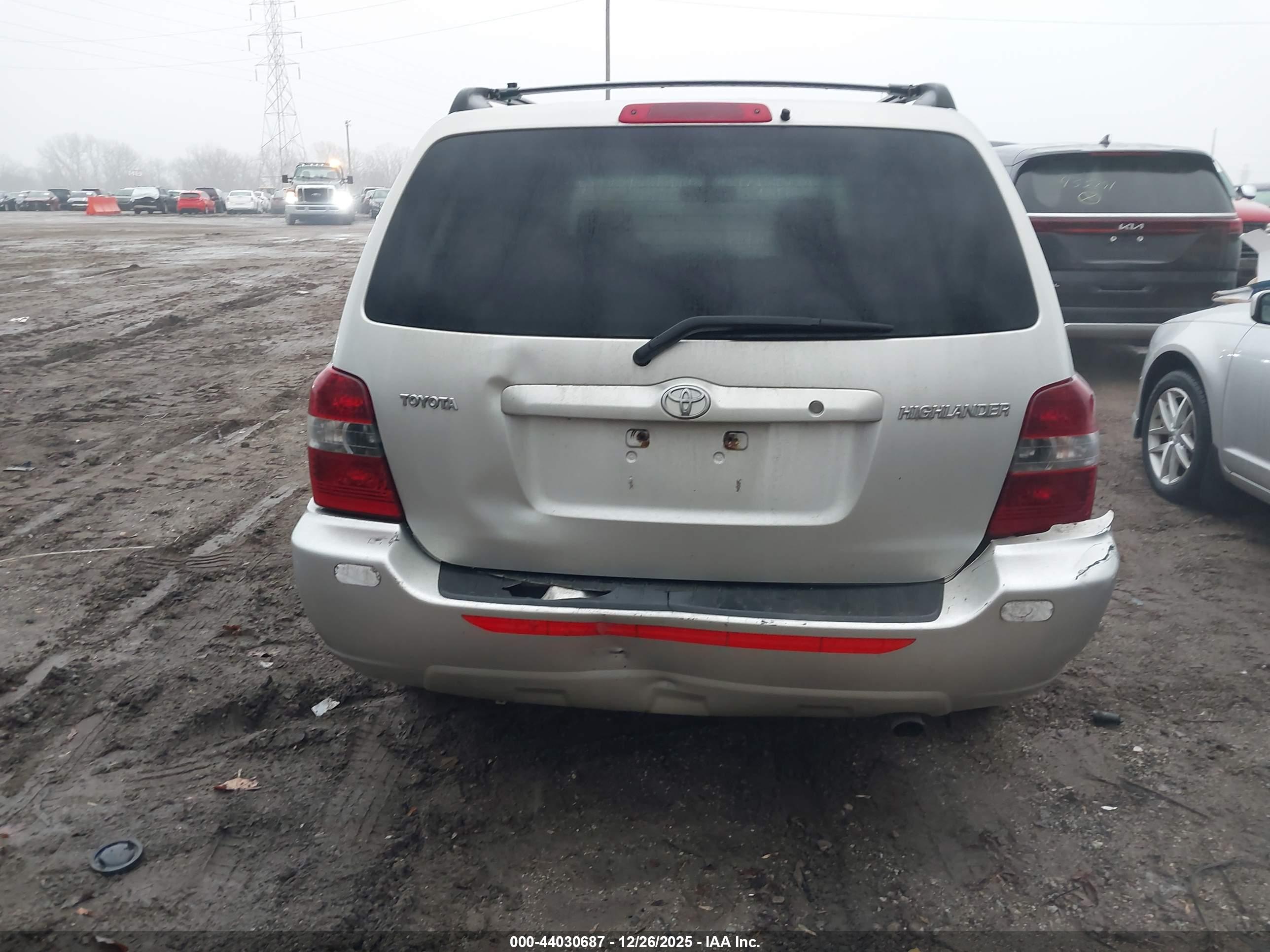 TOYOTA HIGHLANDER image 6