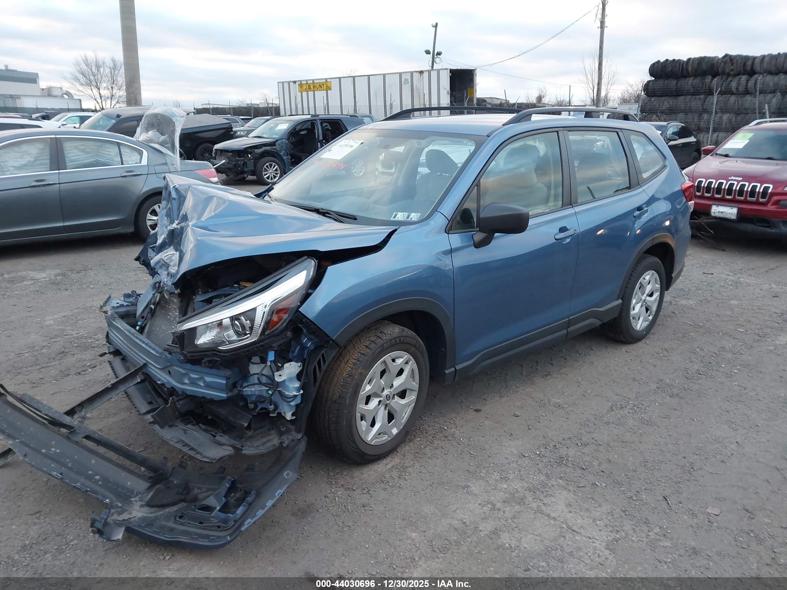SUBARU FORESTER image 2