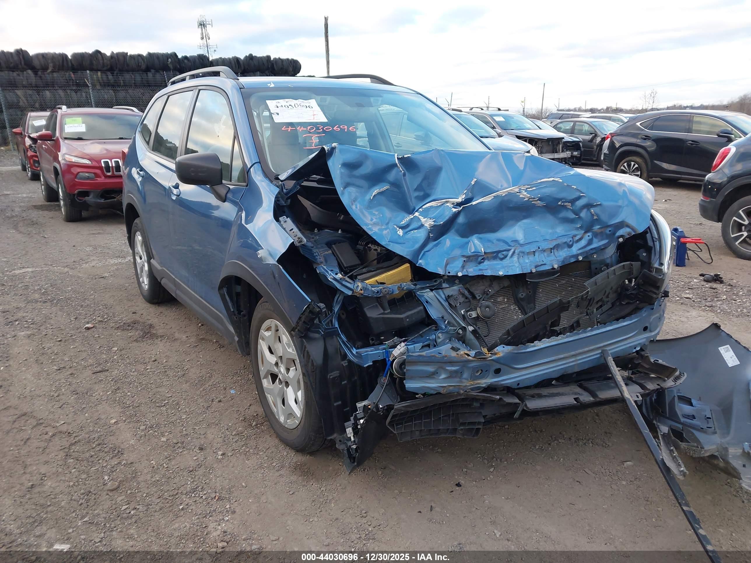 SUBARU FORESTER image 6