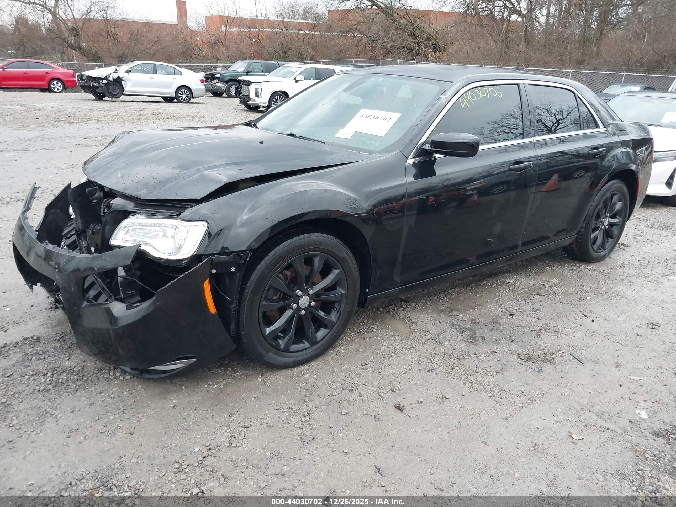 CHRYSLER 300 image 2