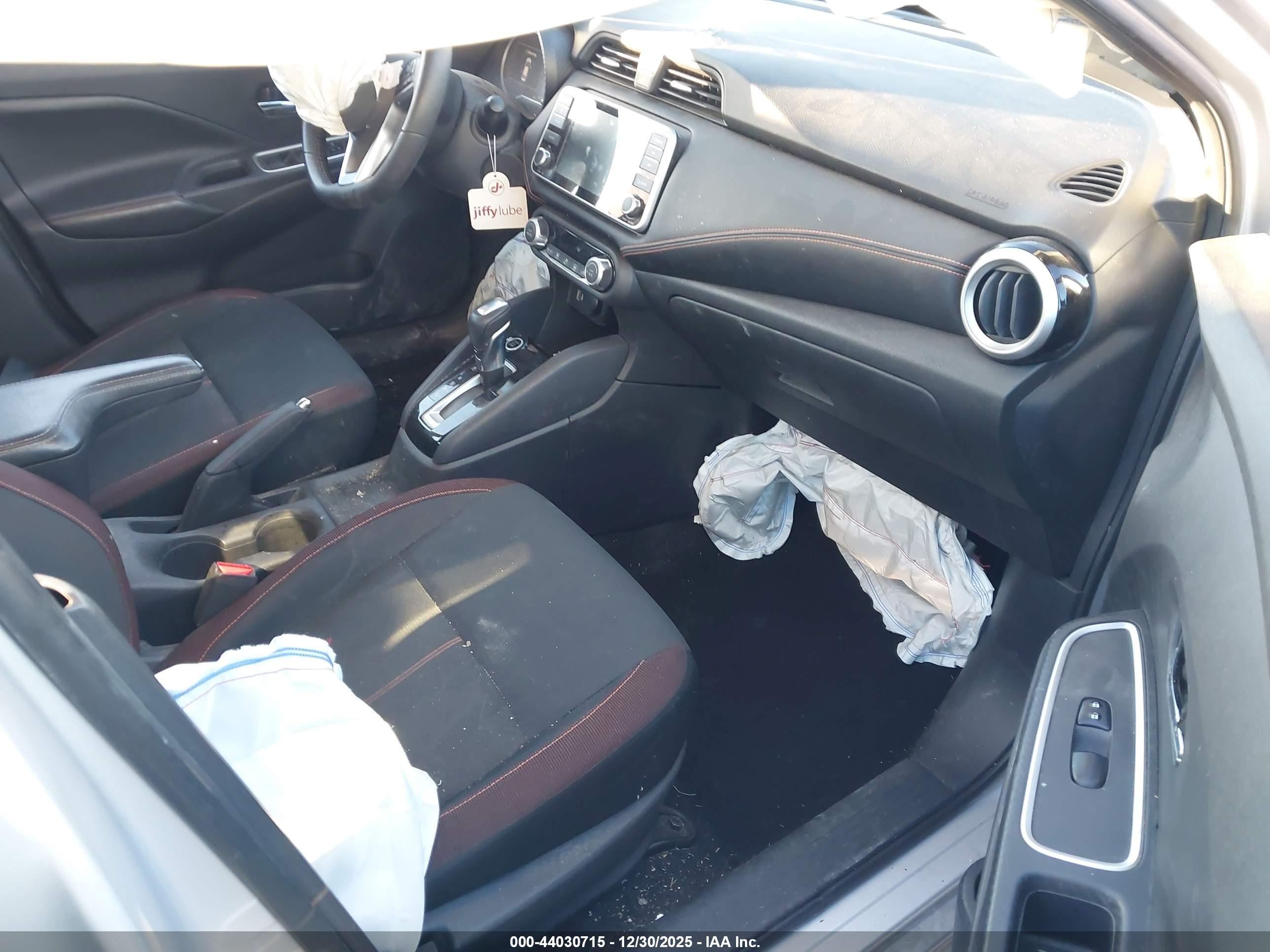 NISSAN VERSA image 5