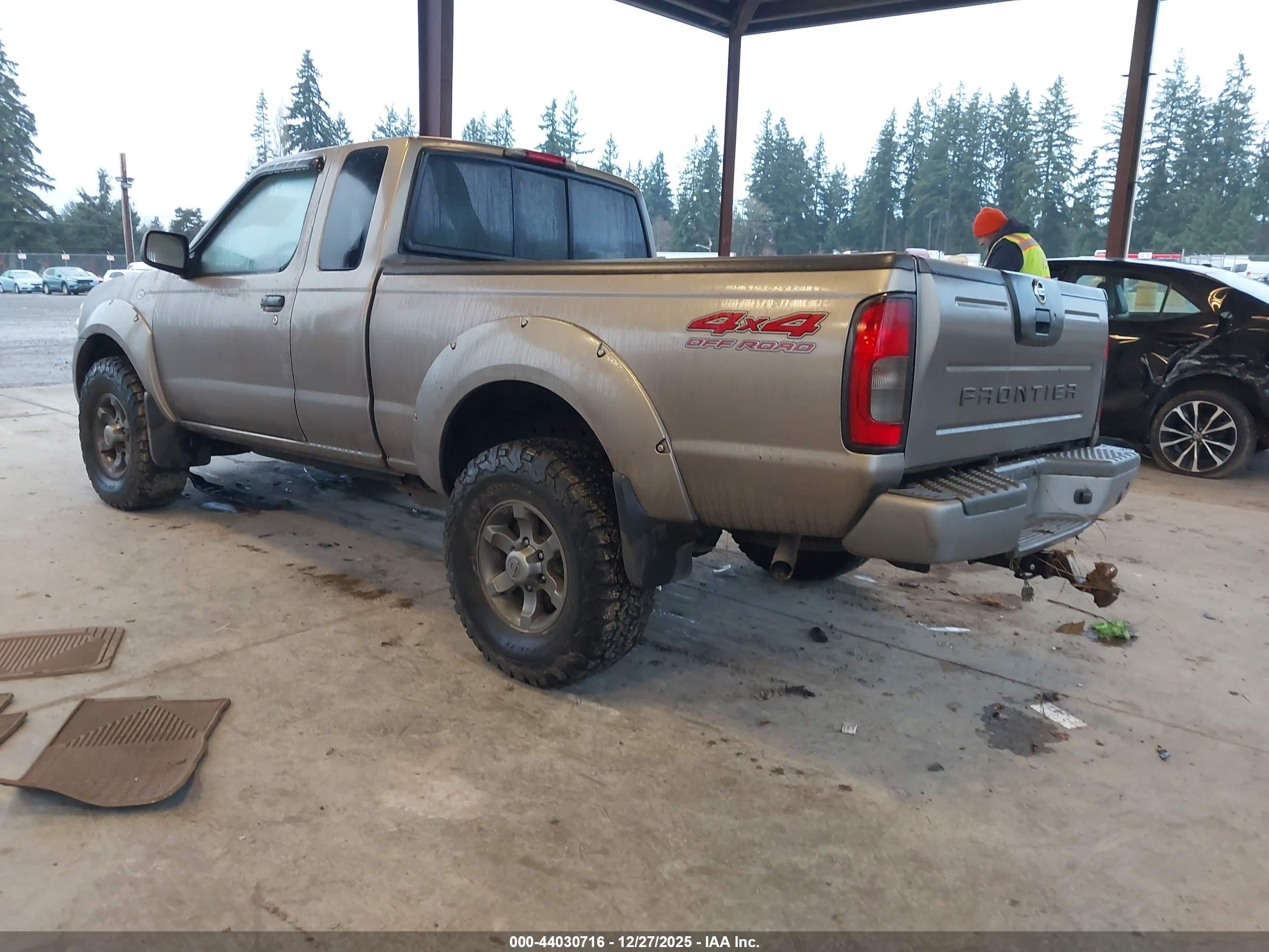 NISSAN FRONTIER image 3