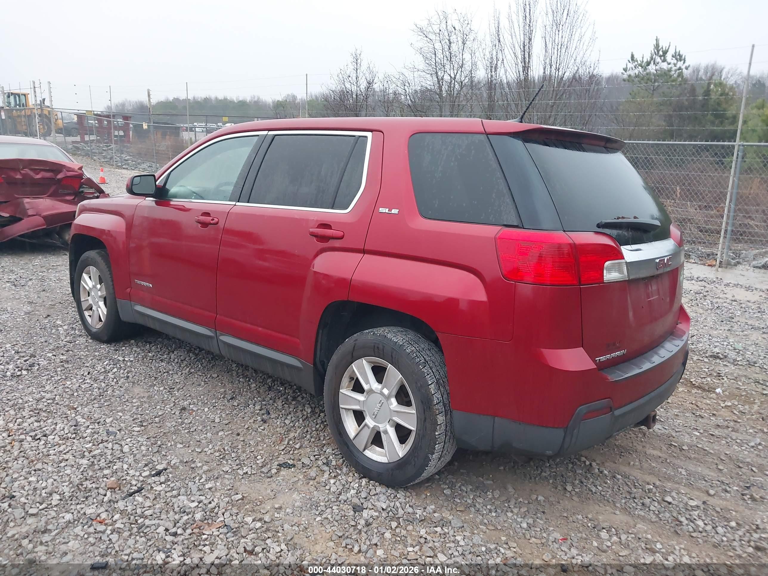 GMC TERRAIN image 3