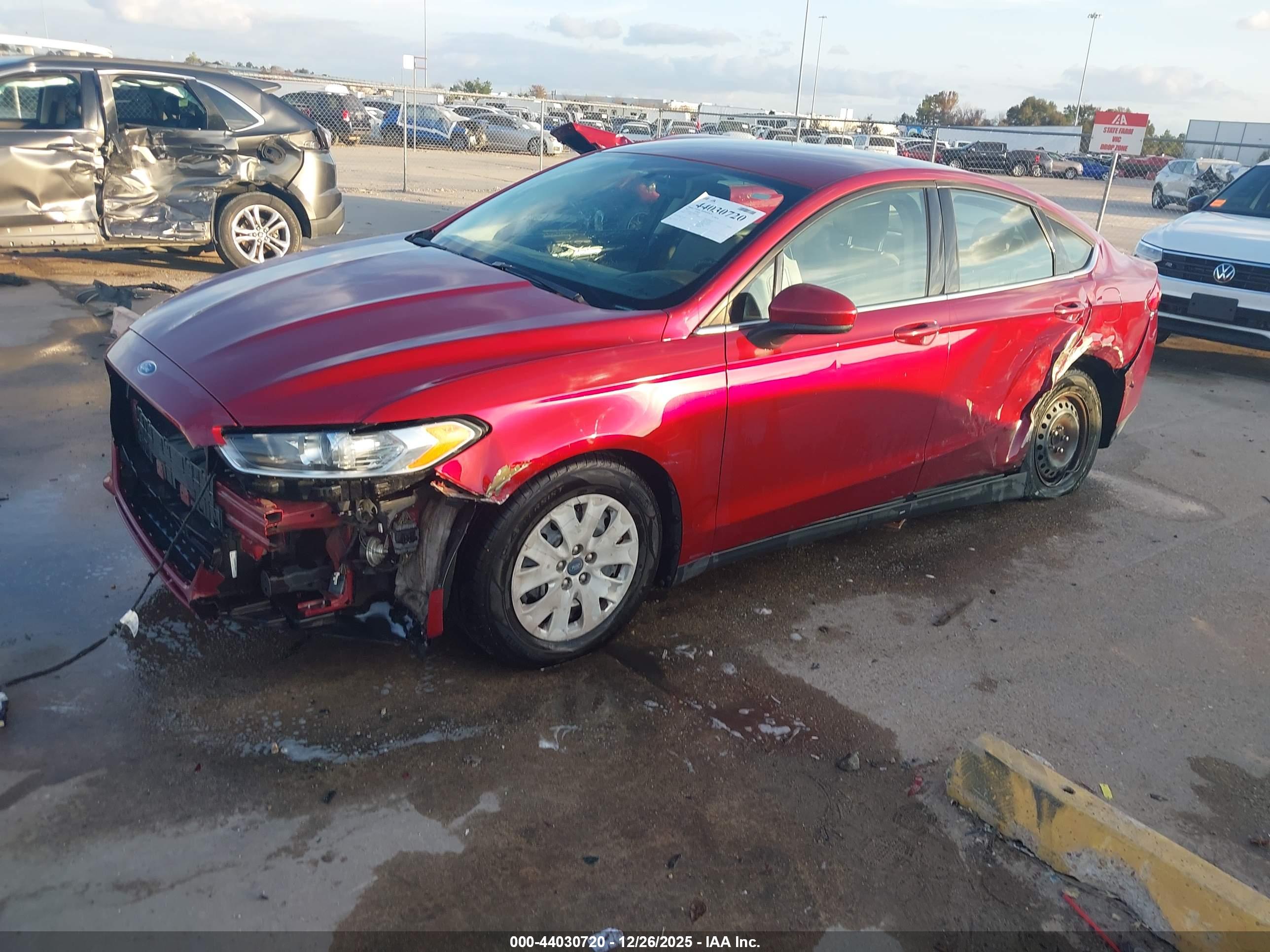 FORD FUSION image 2