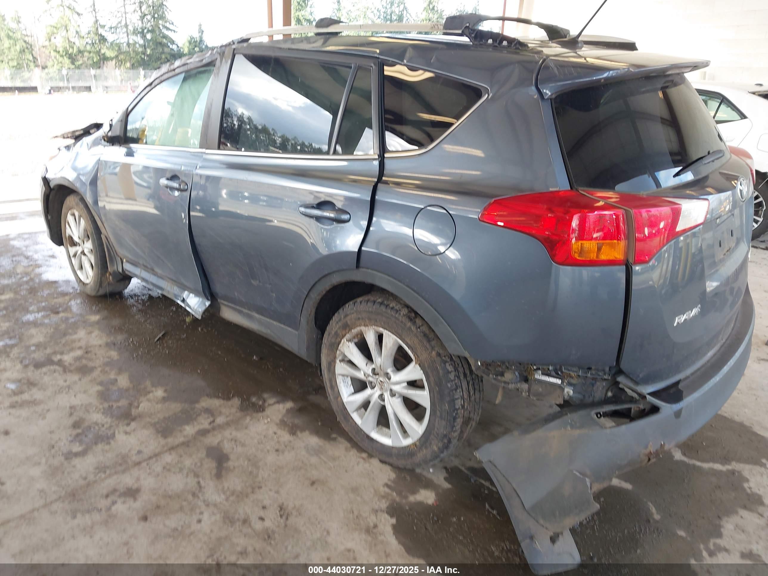 TOYOTA RAV4 image 3