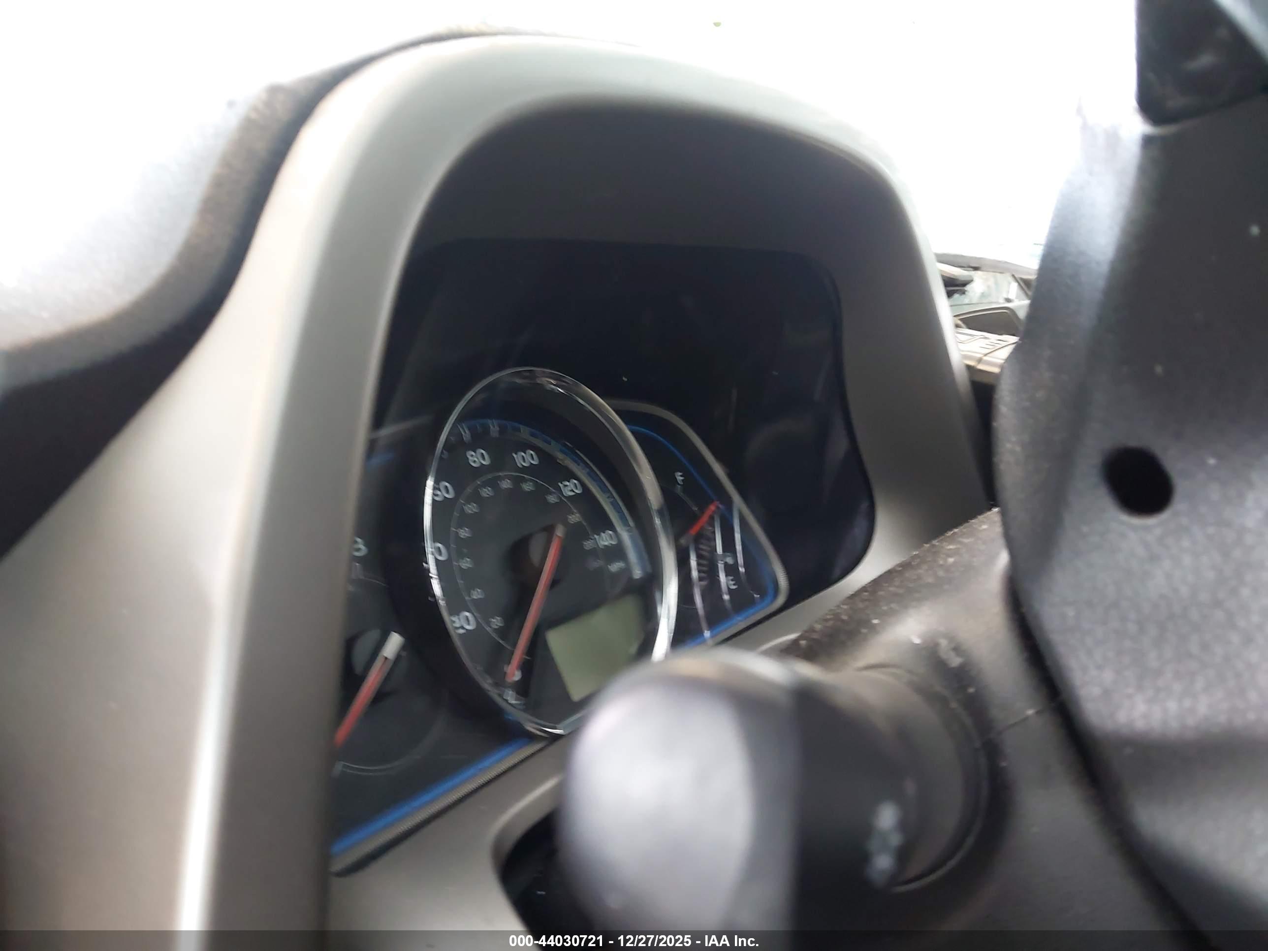 TOYOTA RAV4 image 7