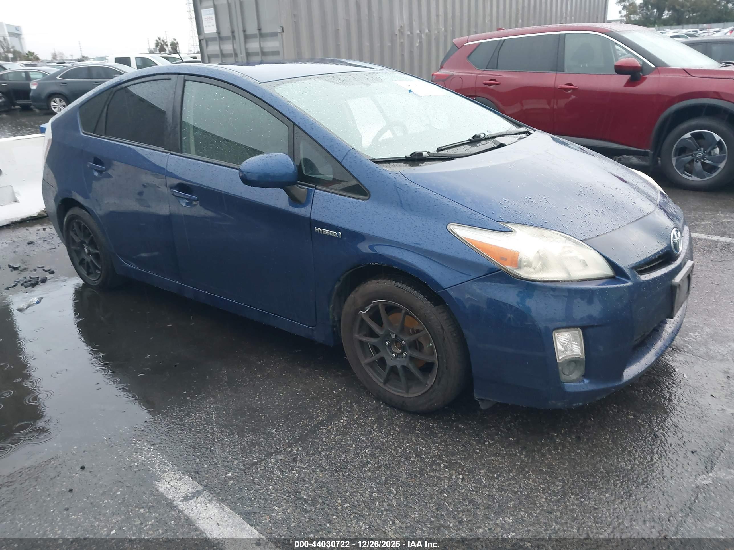 TOYOTA PRIUS image 3