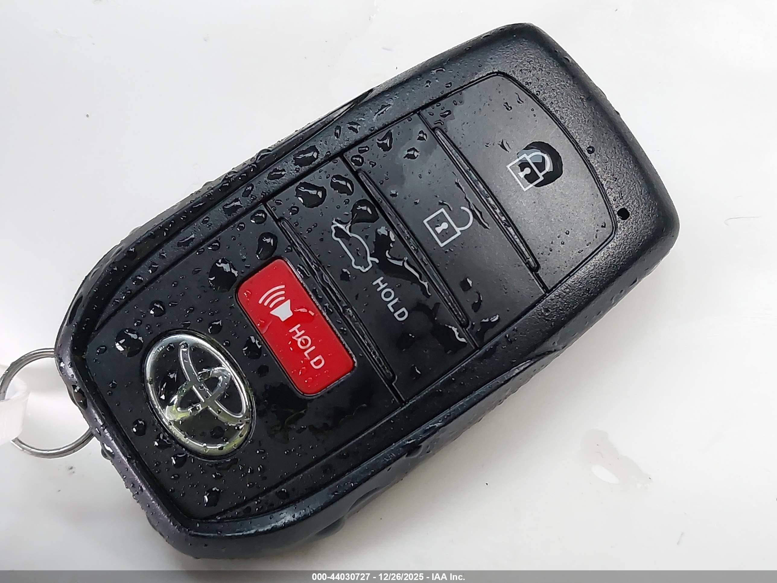 TOYOTA COROLLA image 11