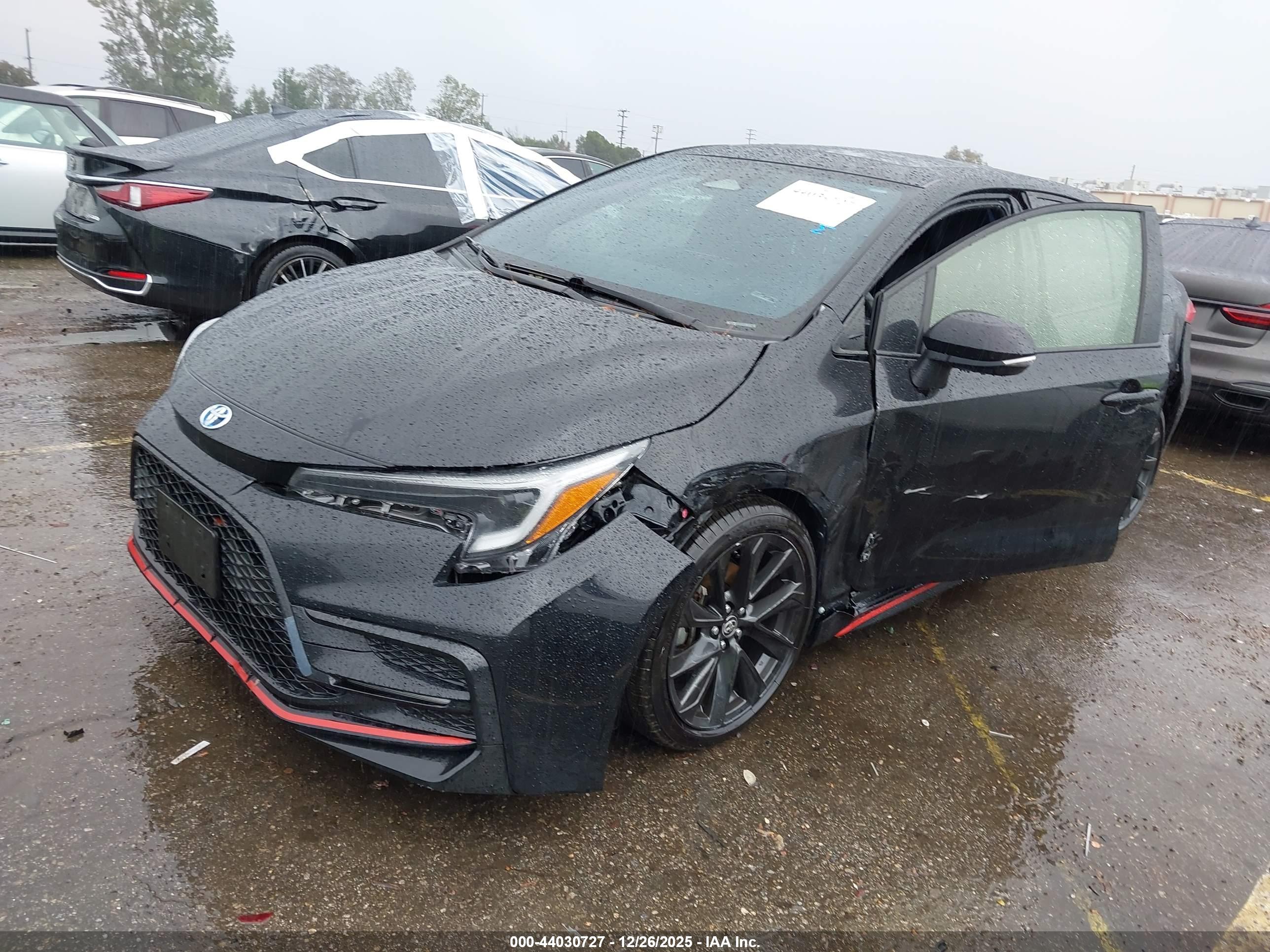 TOYOTA COROLLA image 2
