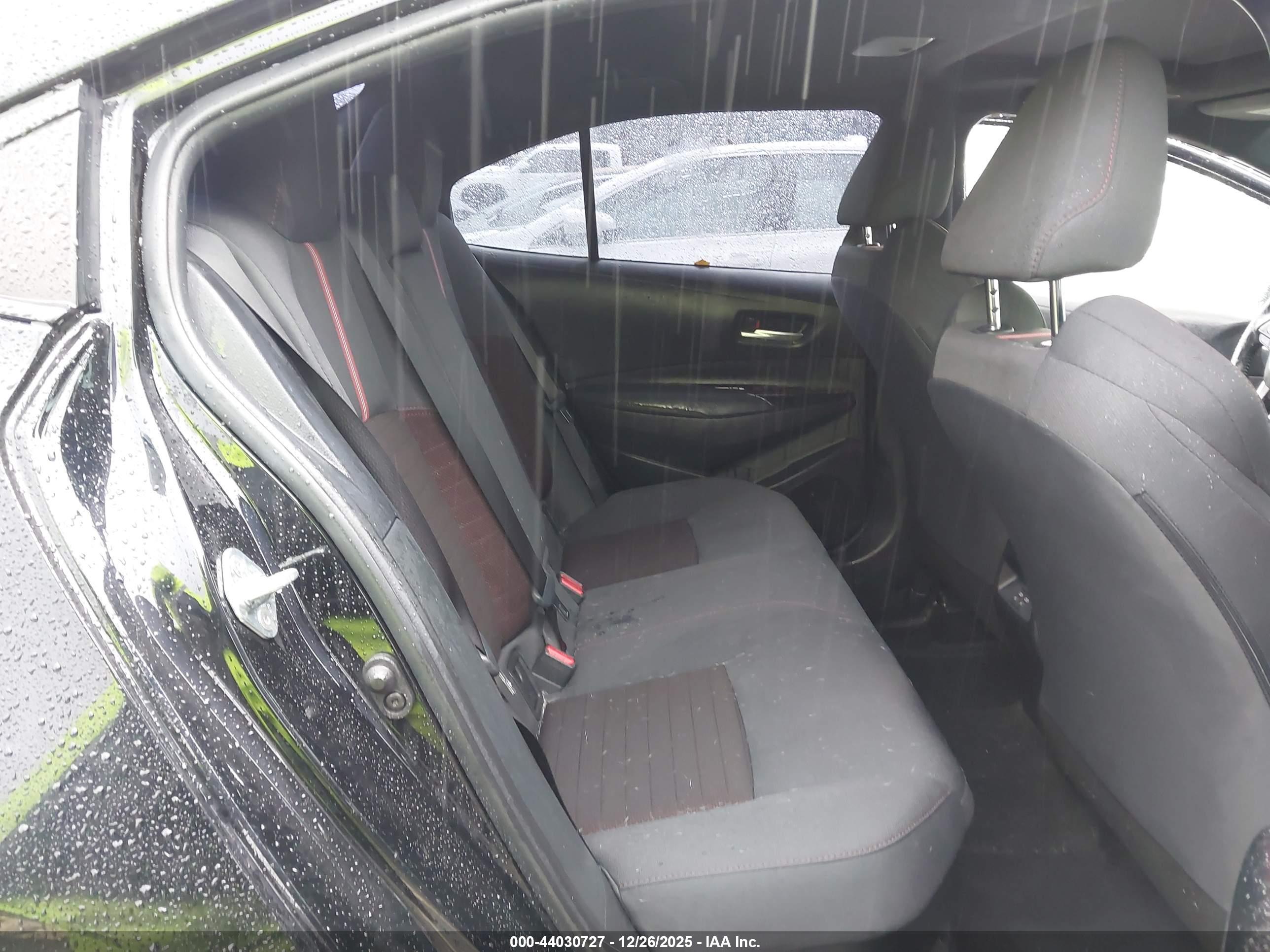 TOYOTA COROLLA image 8
