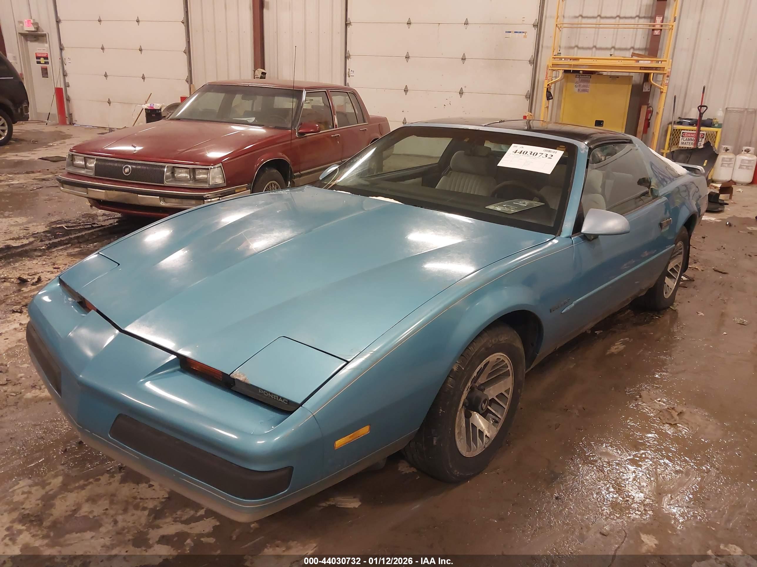 PONTIAC FIREBIRD image 2