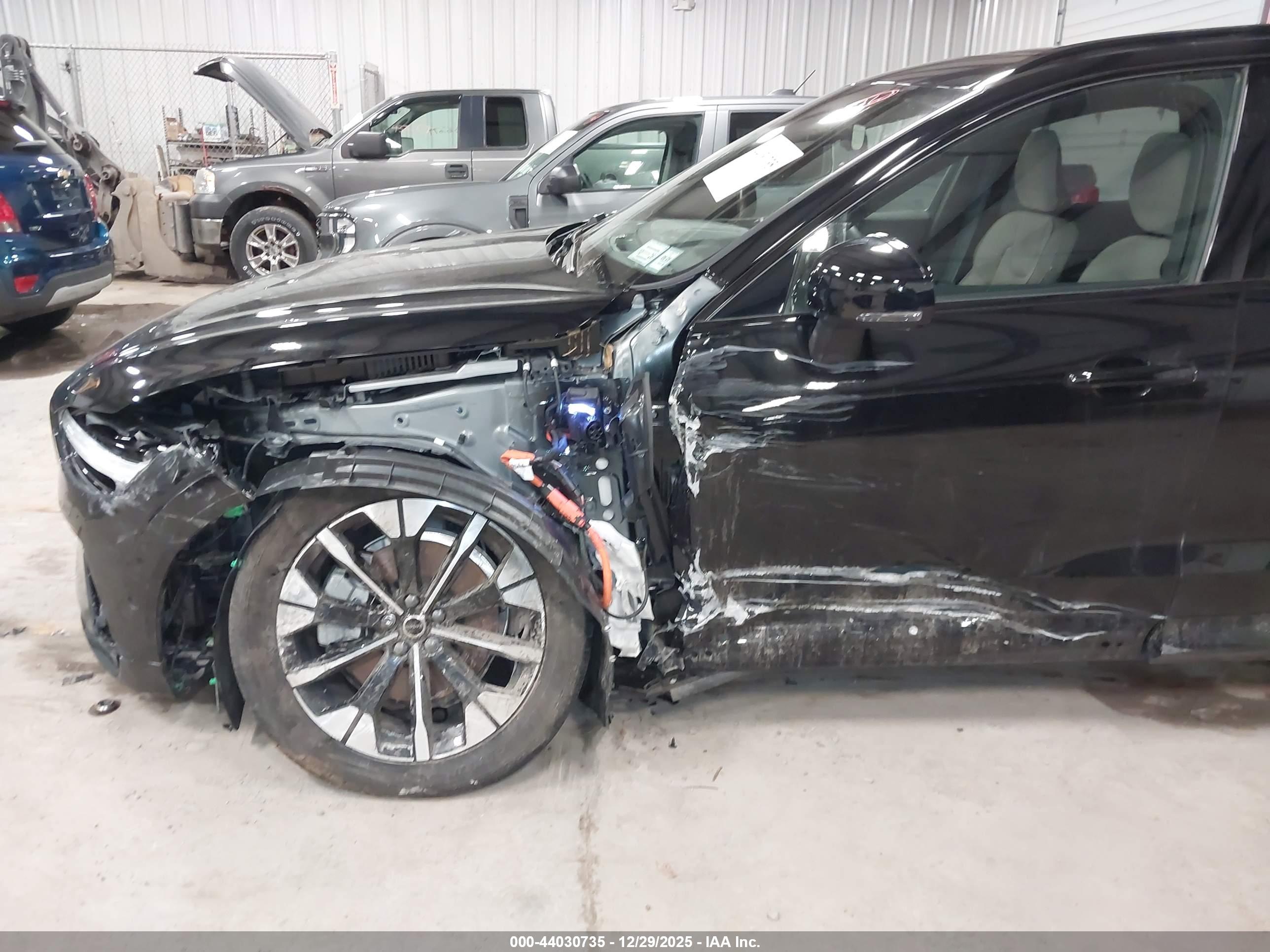 VOLVO XC60 image 6