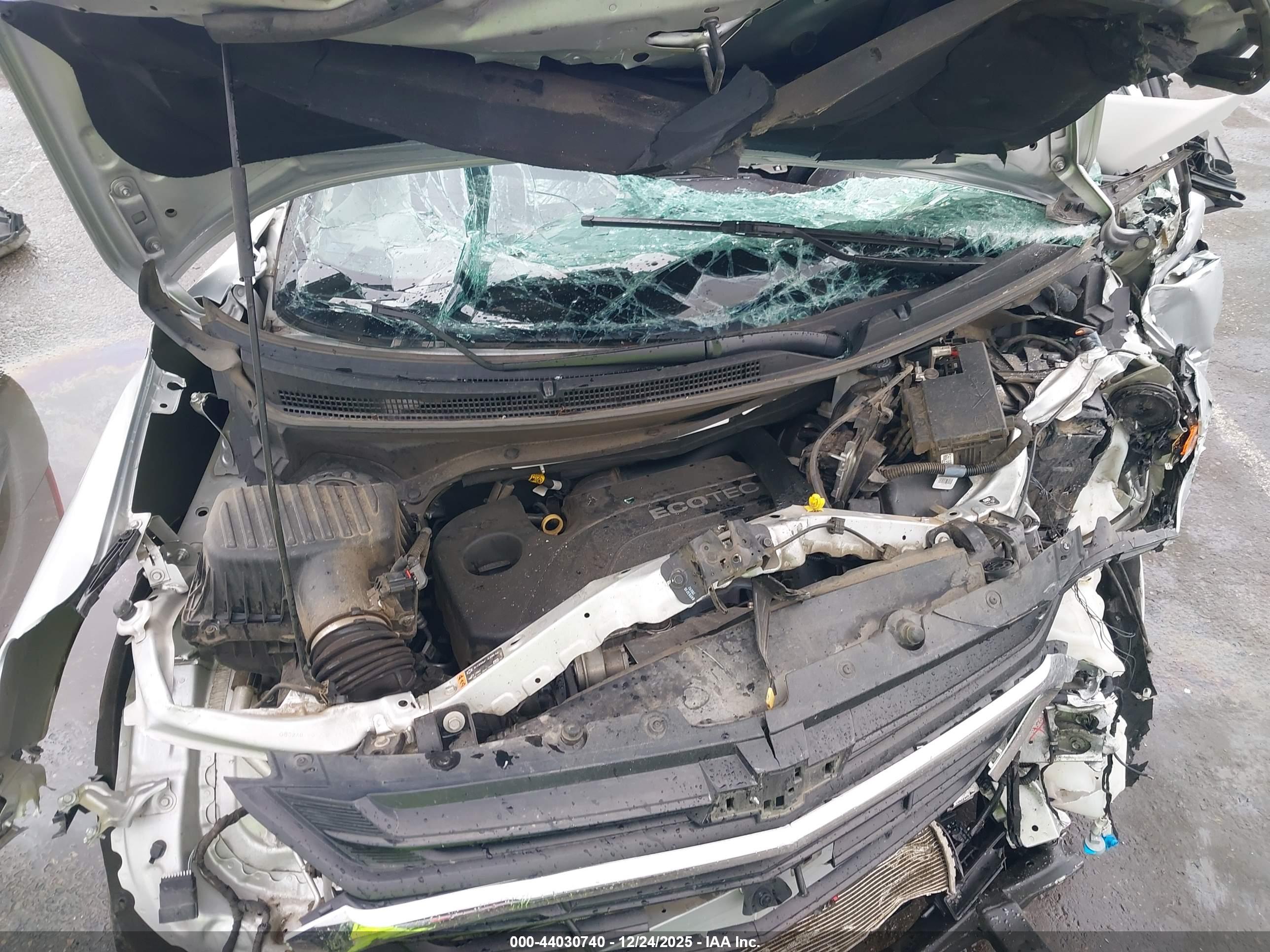 CHEVROLET EQUINOX image 10