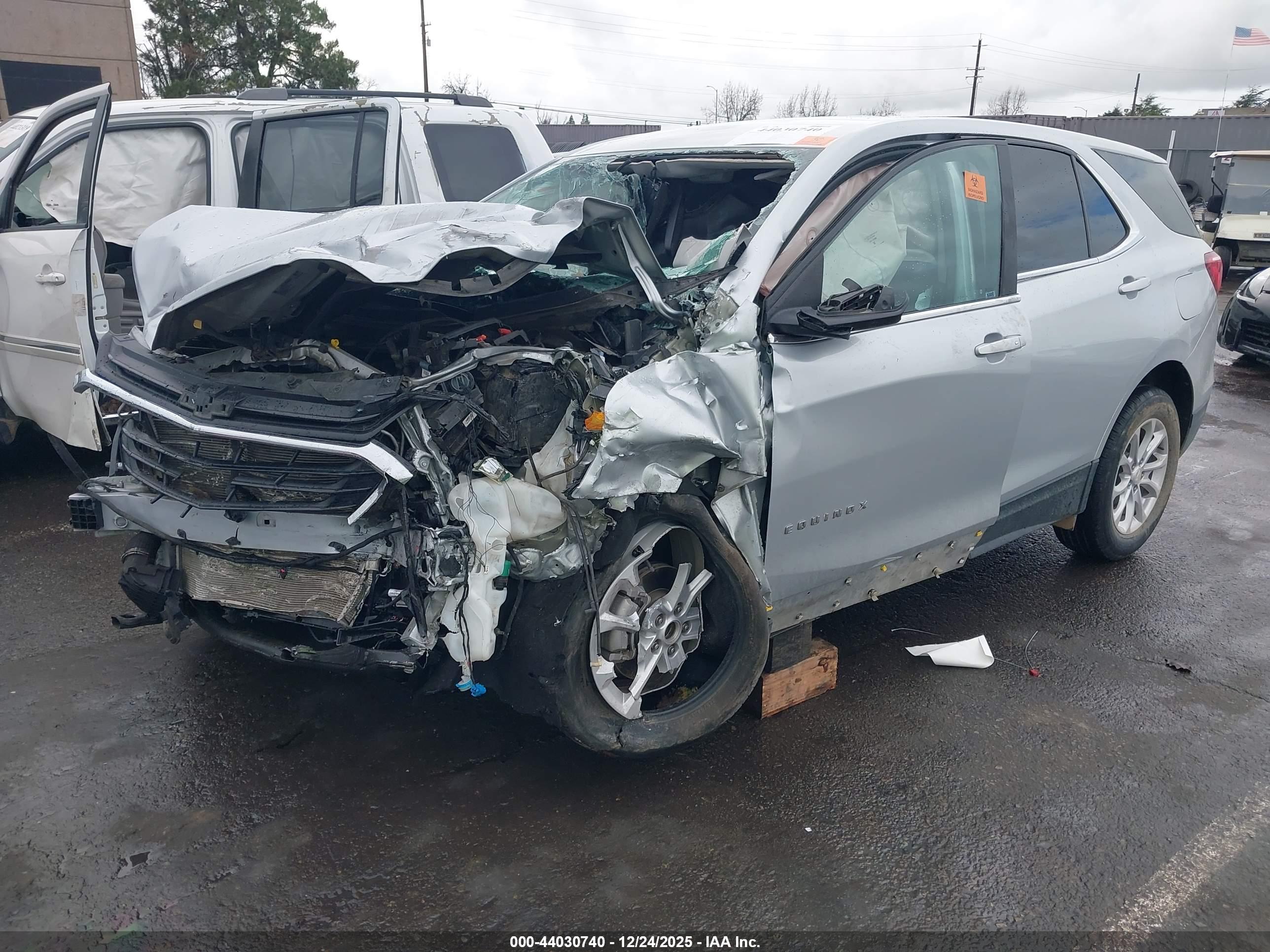 CHEVROLET EQUINOX image 2