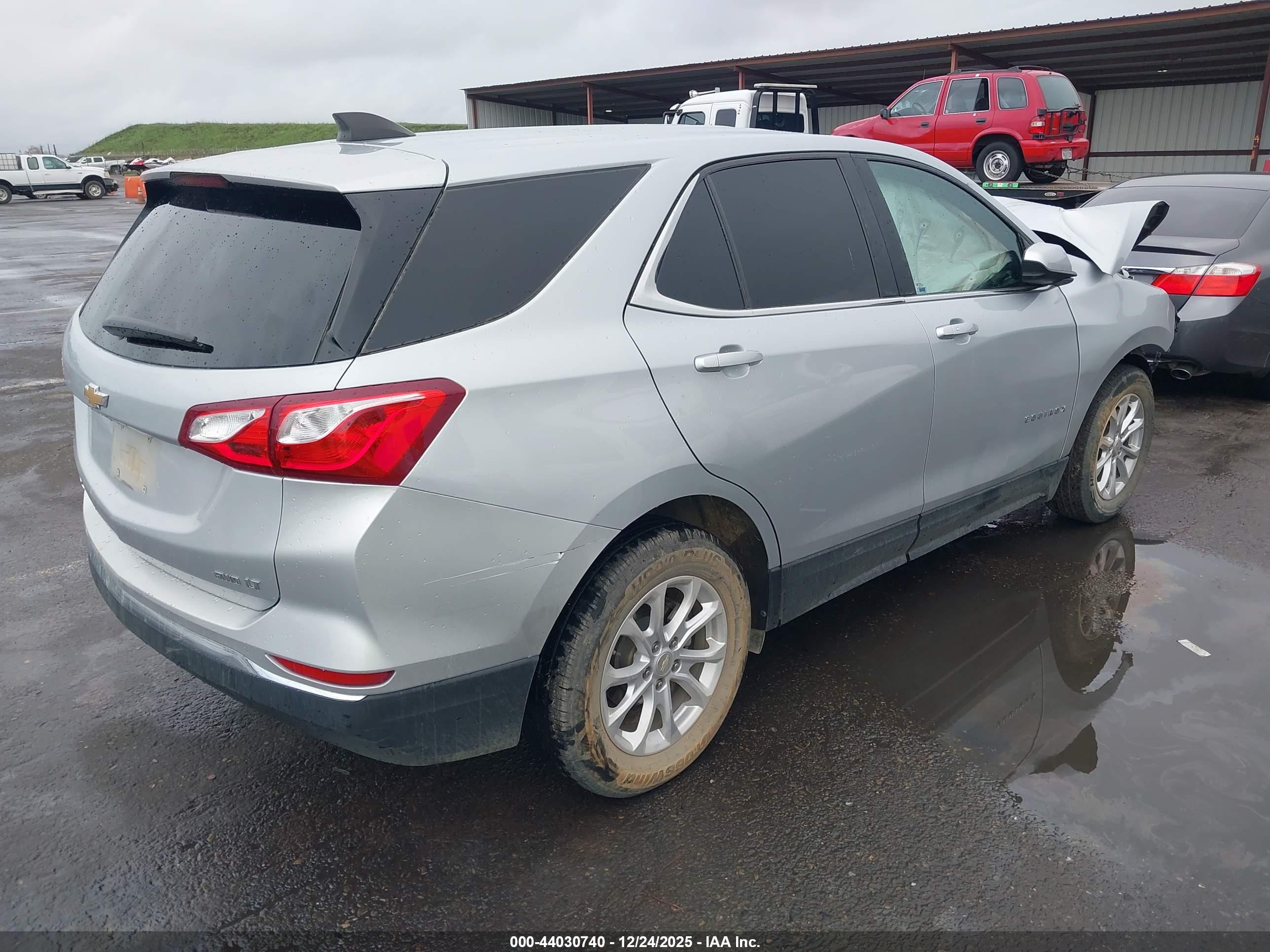 CHEVROLET EQUINOX image 4