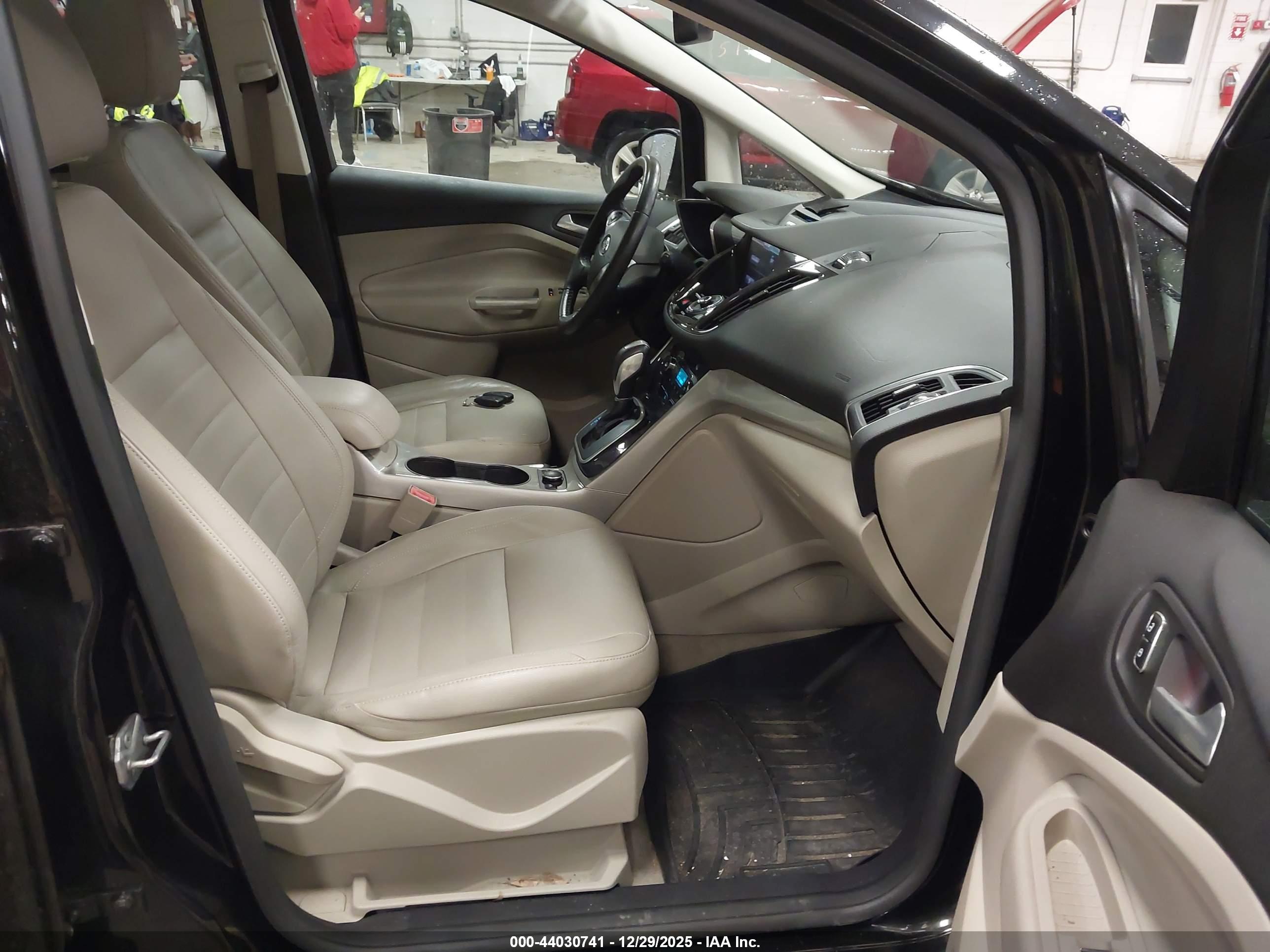 FORD C-MAX image 5