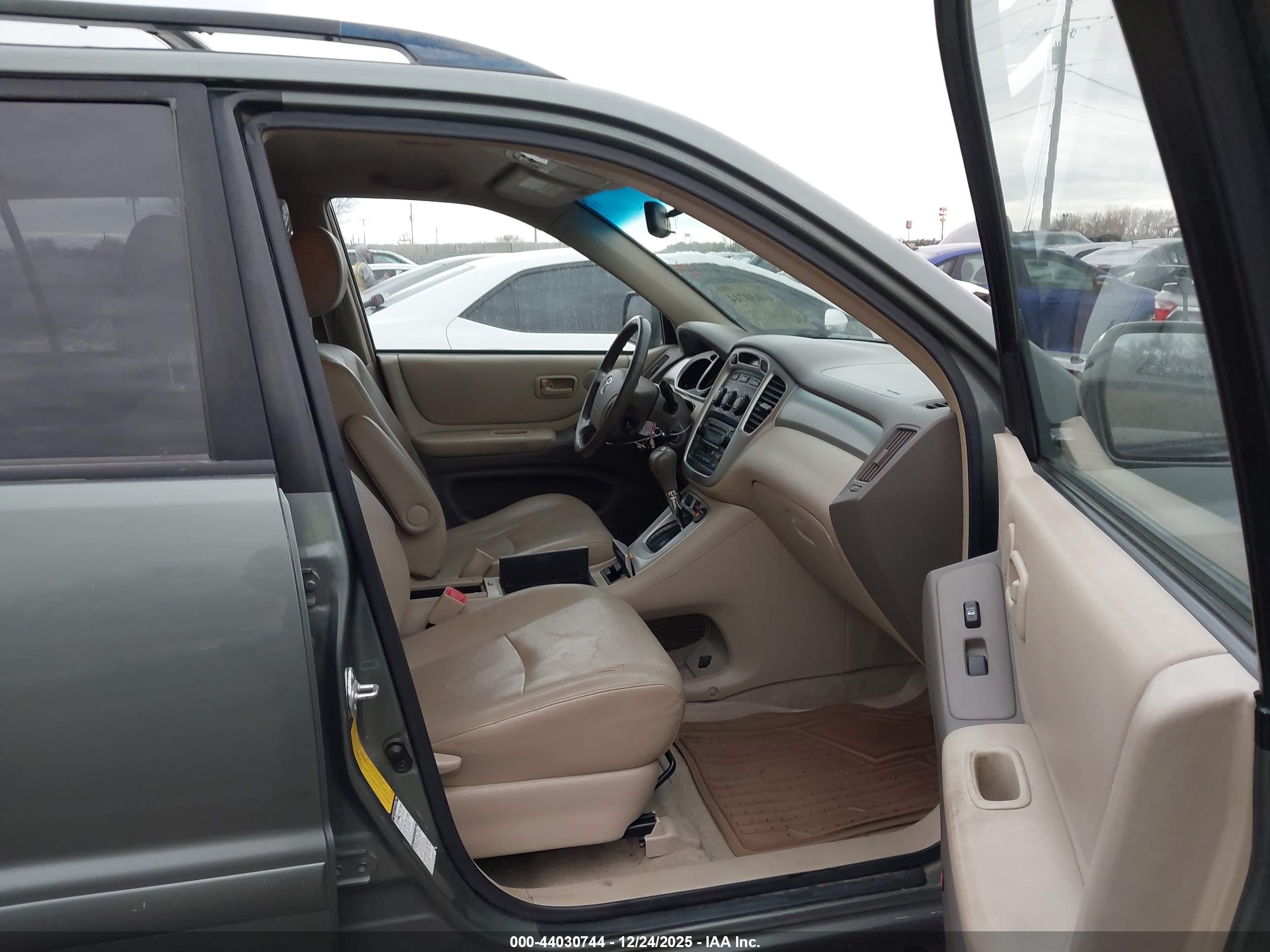 TOYOTA HIGHLANDER image 5