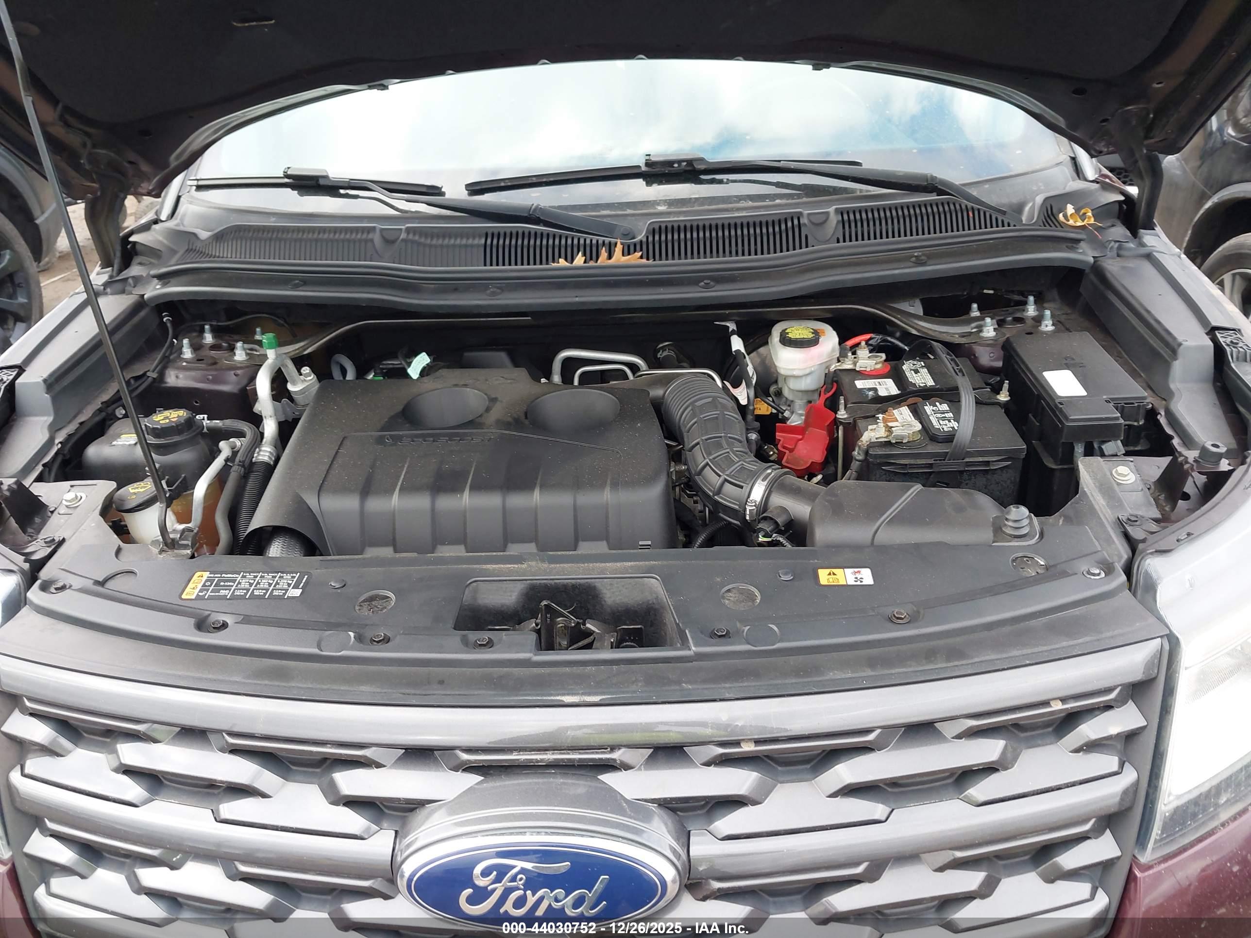 FORD EXPLORER image 10