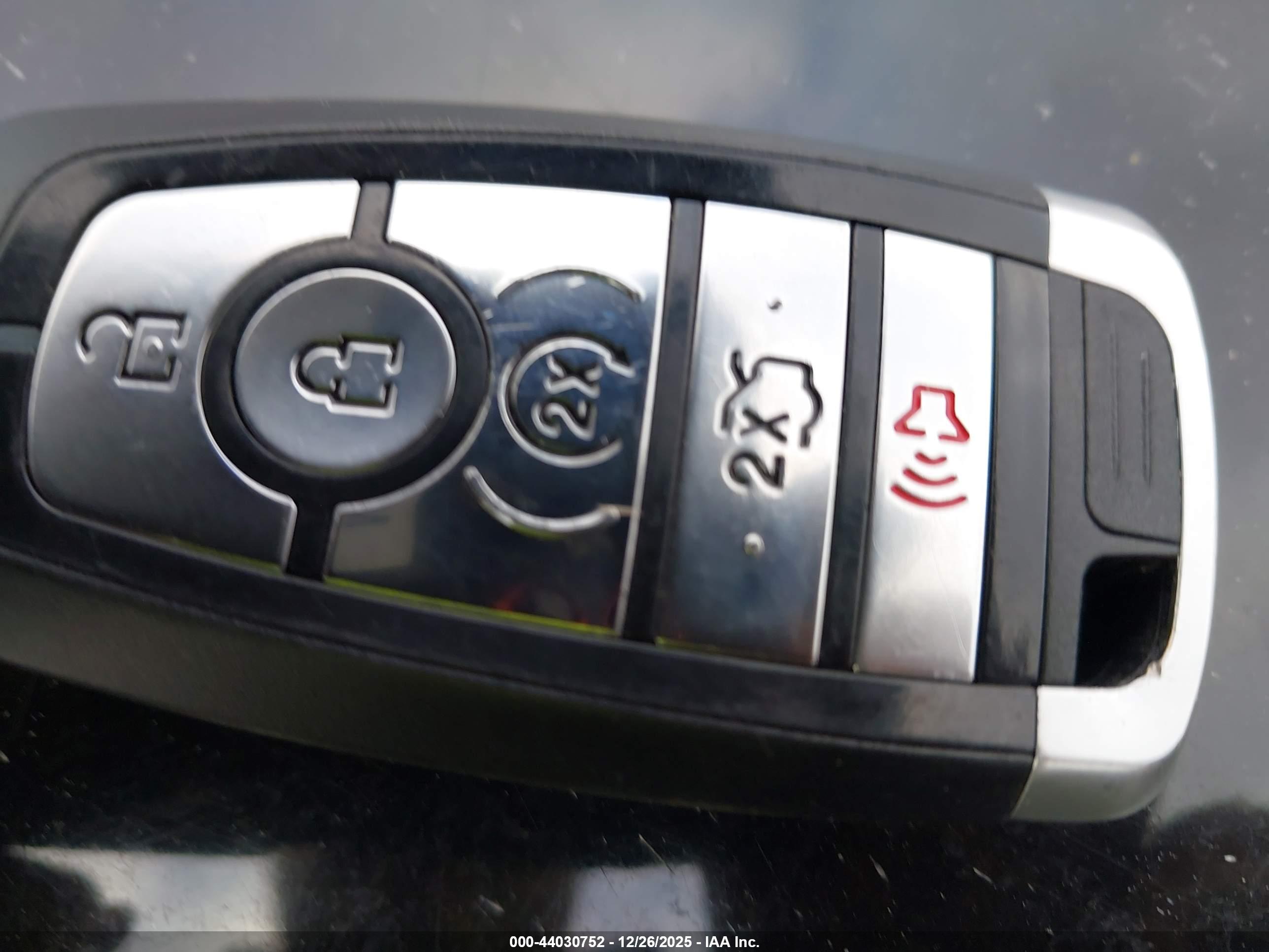 FORD EXPLORER image 11