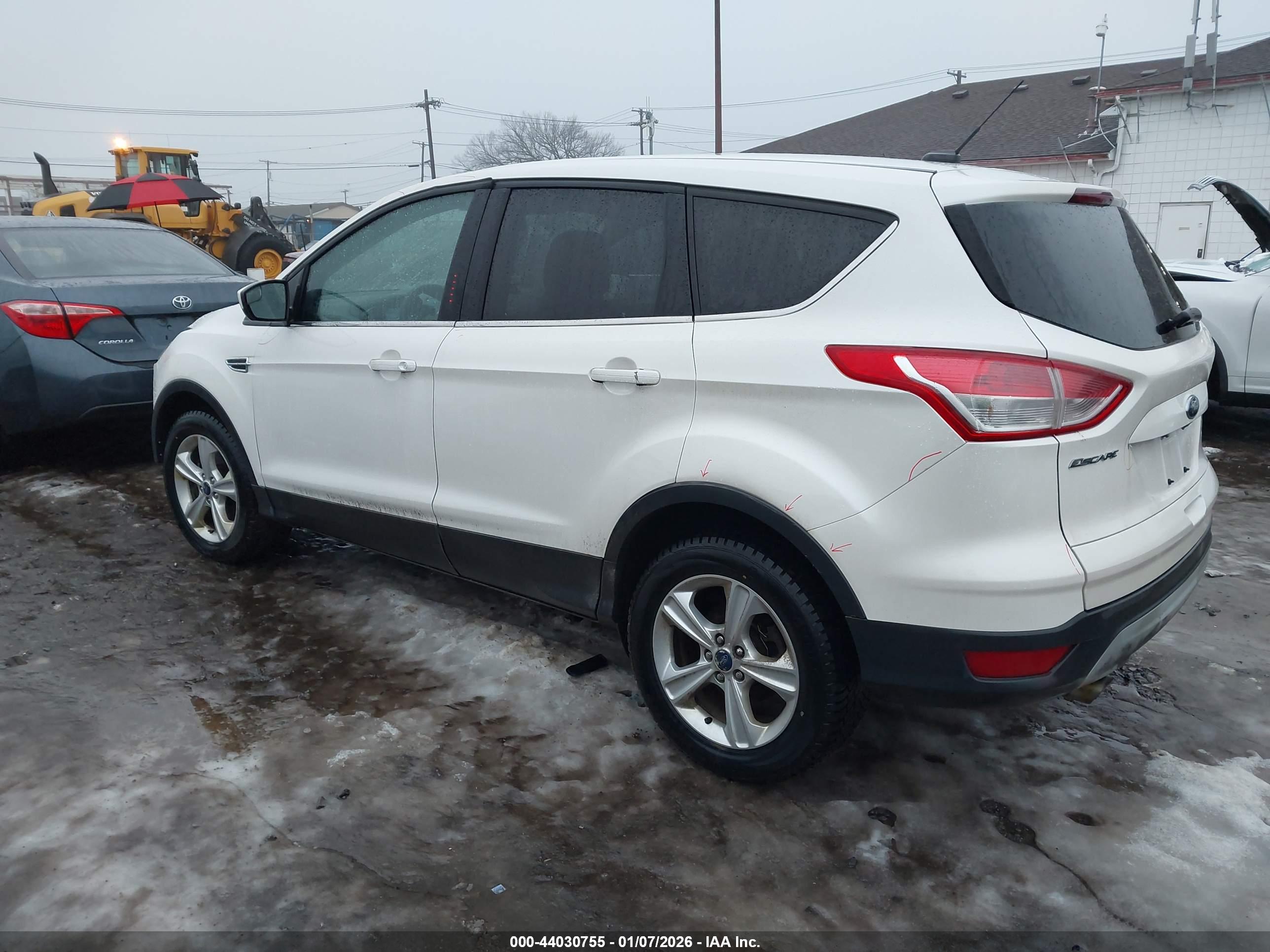 FORD ESCAPE image 3