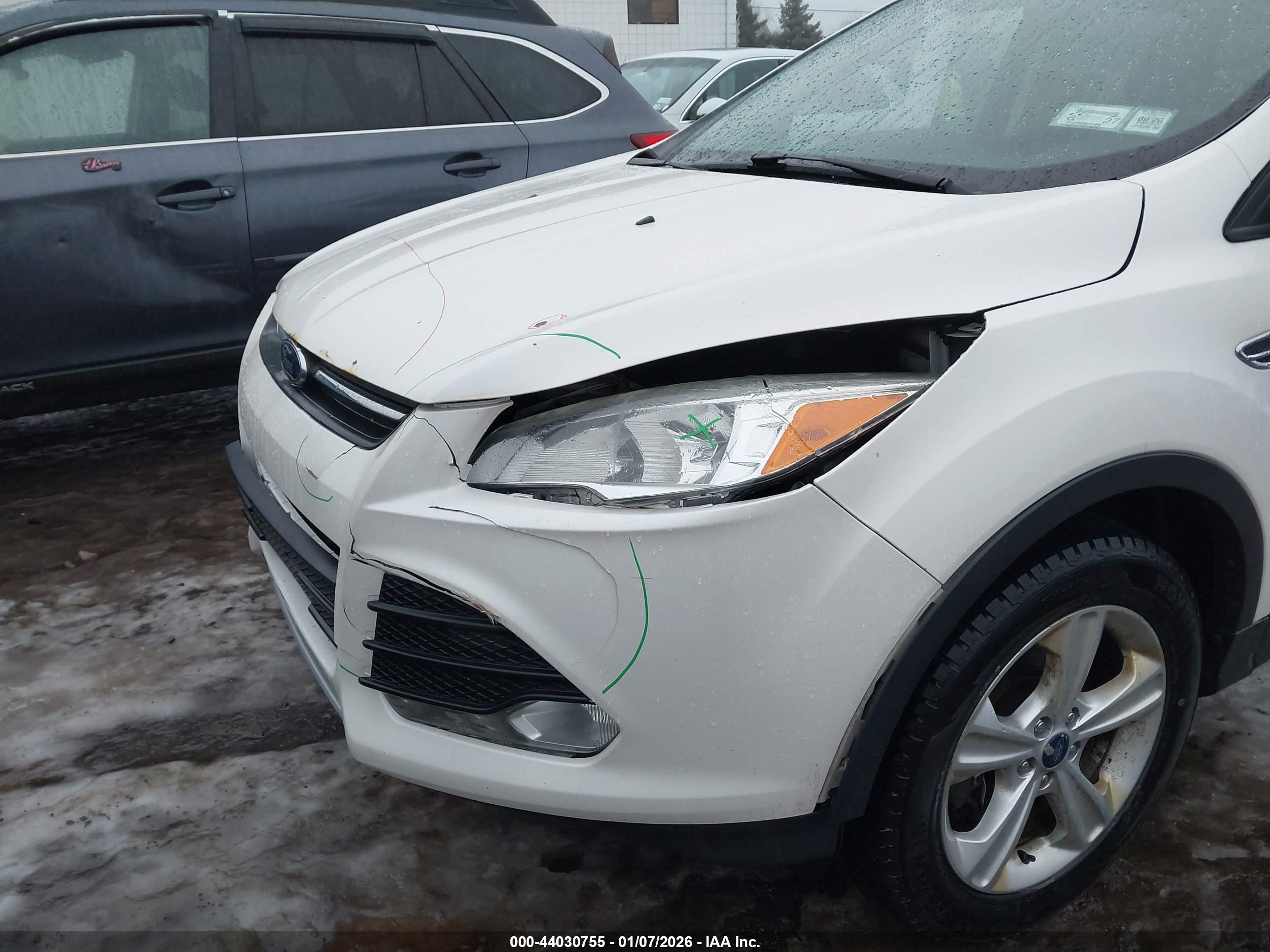 FORD ESCAPE image 6