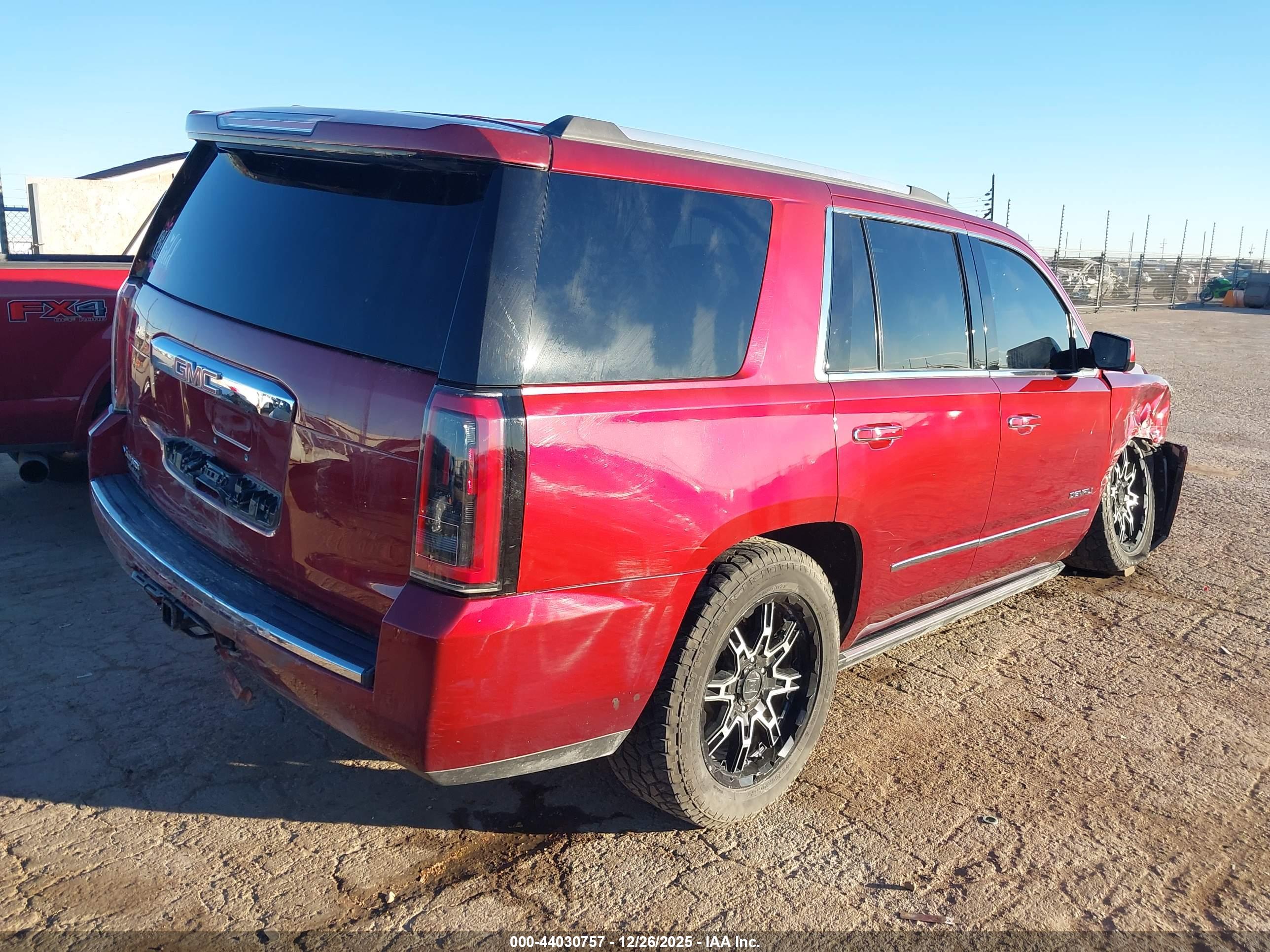 GMC YUKON image 4