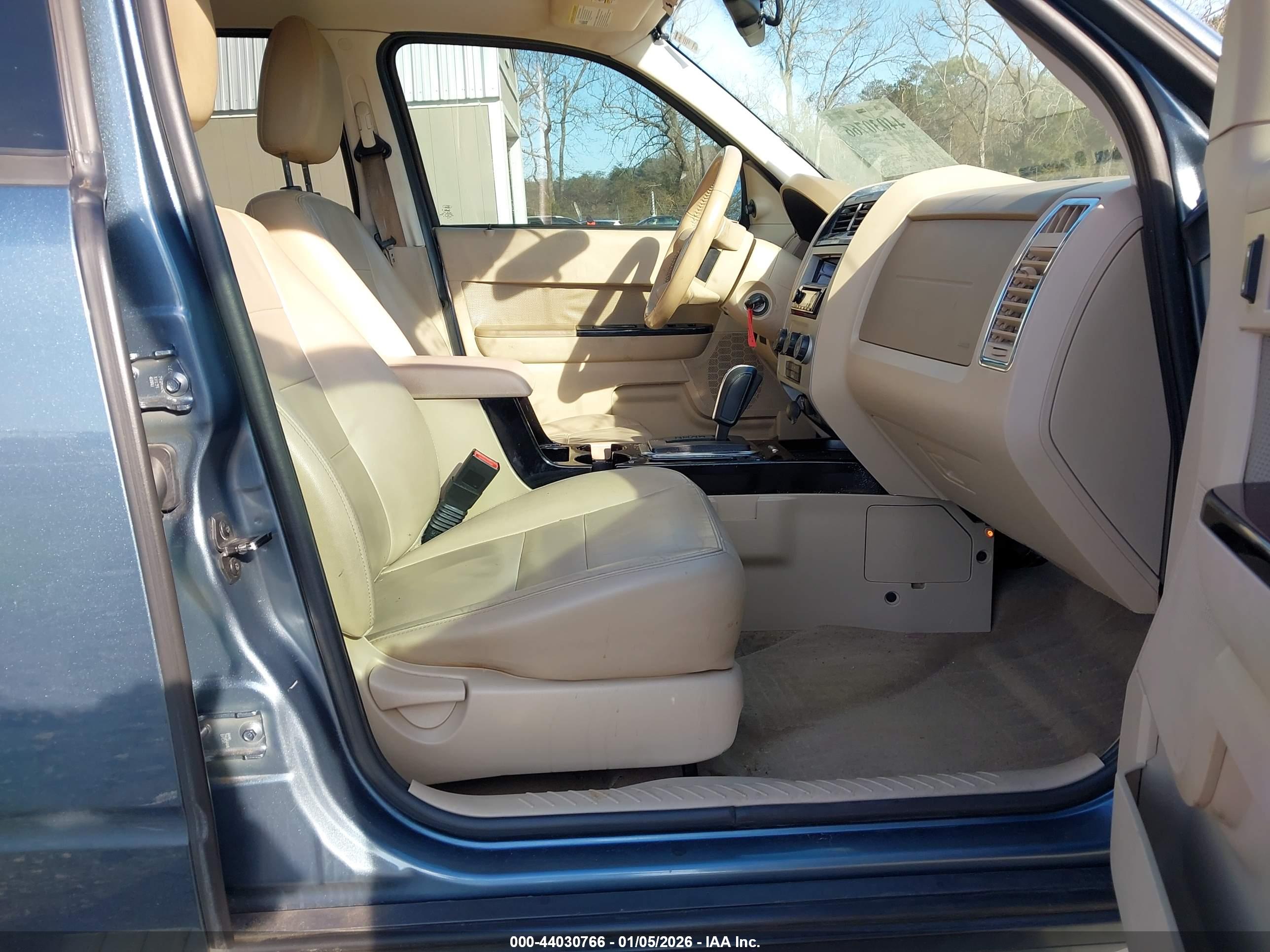 FORD ESCAPE image 5