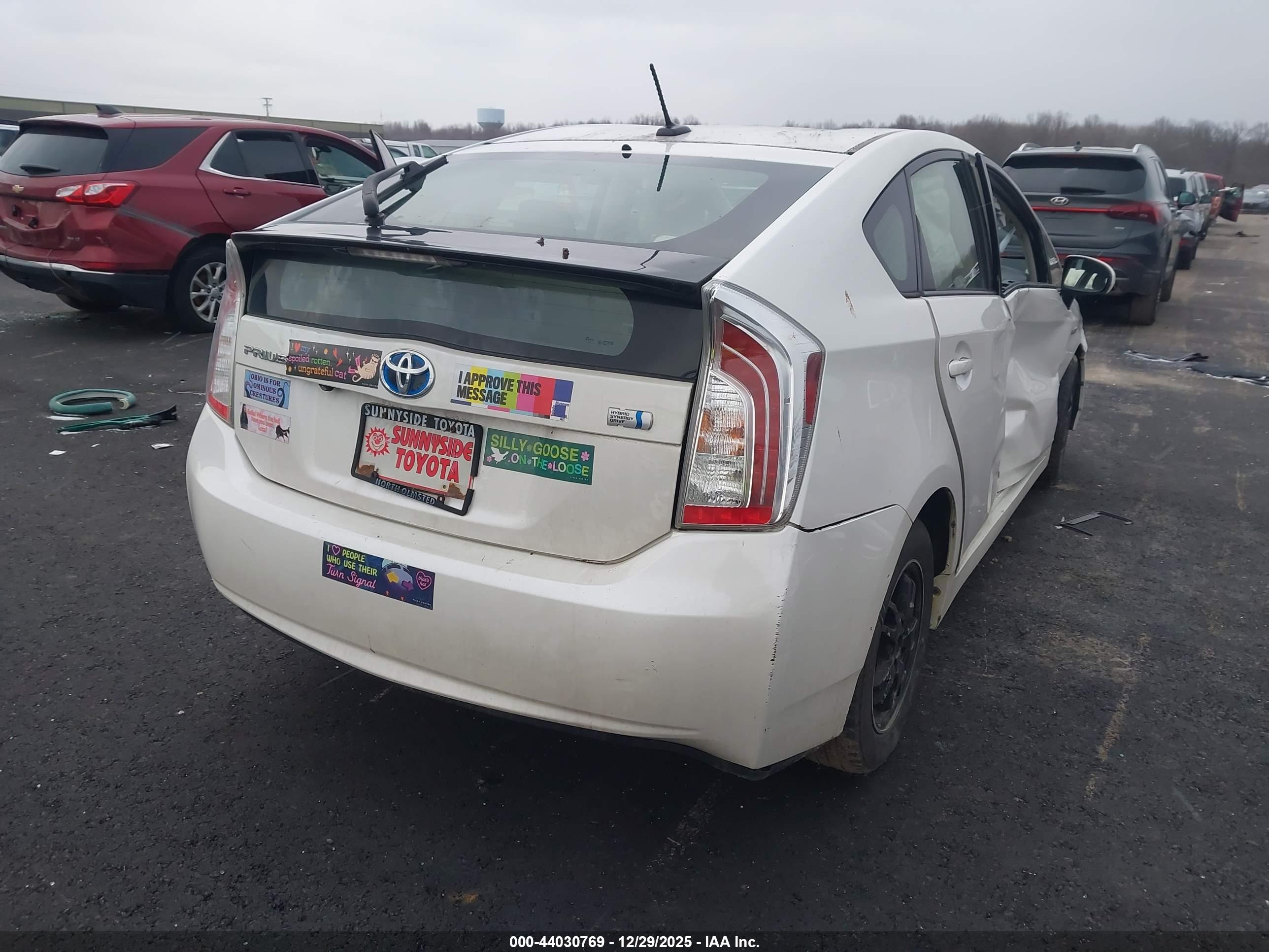TOYOTA PRIUS image 4