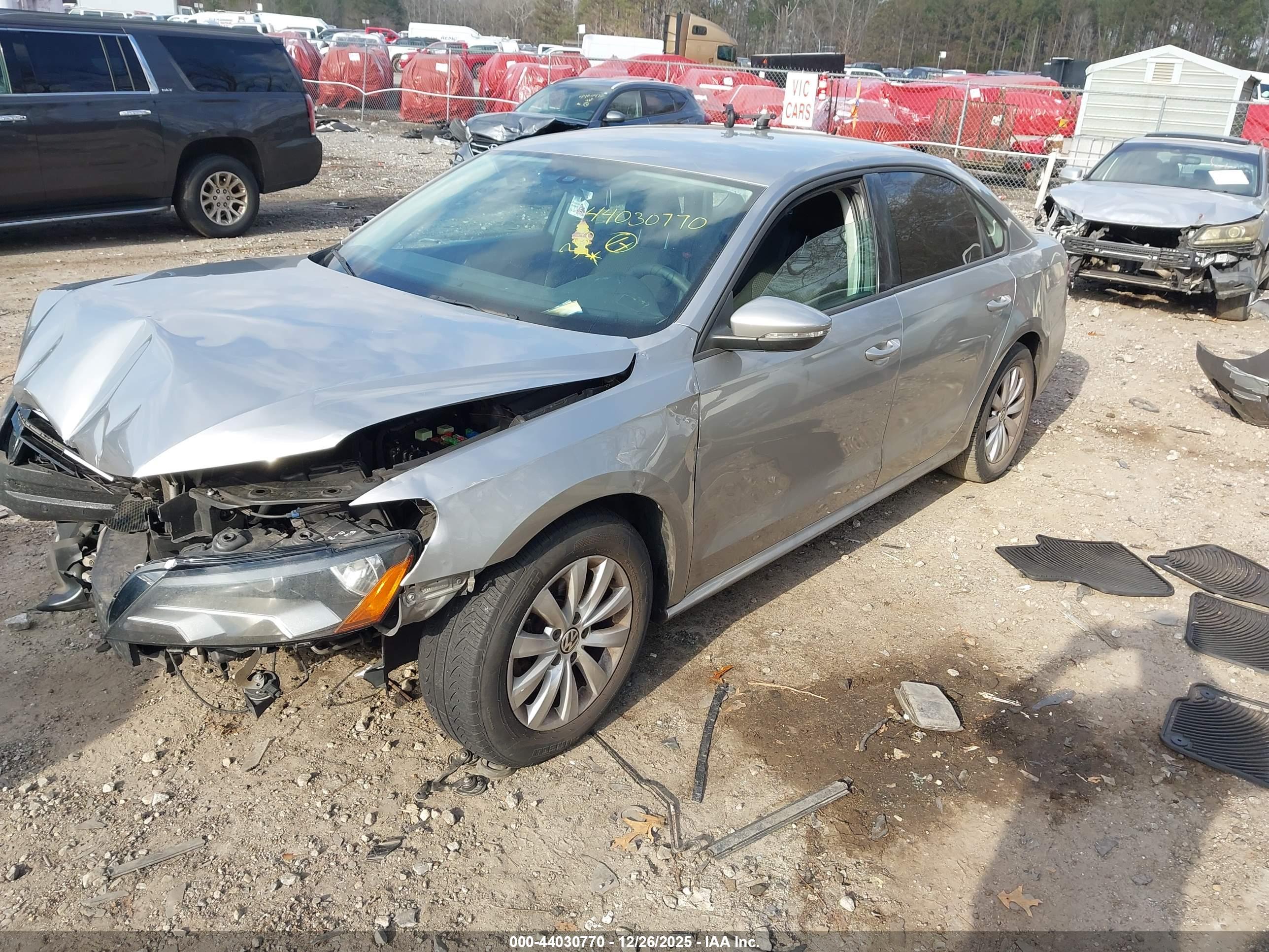 VOLKSWAGEN PASSAT image 2