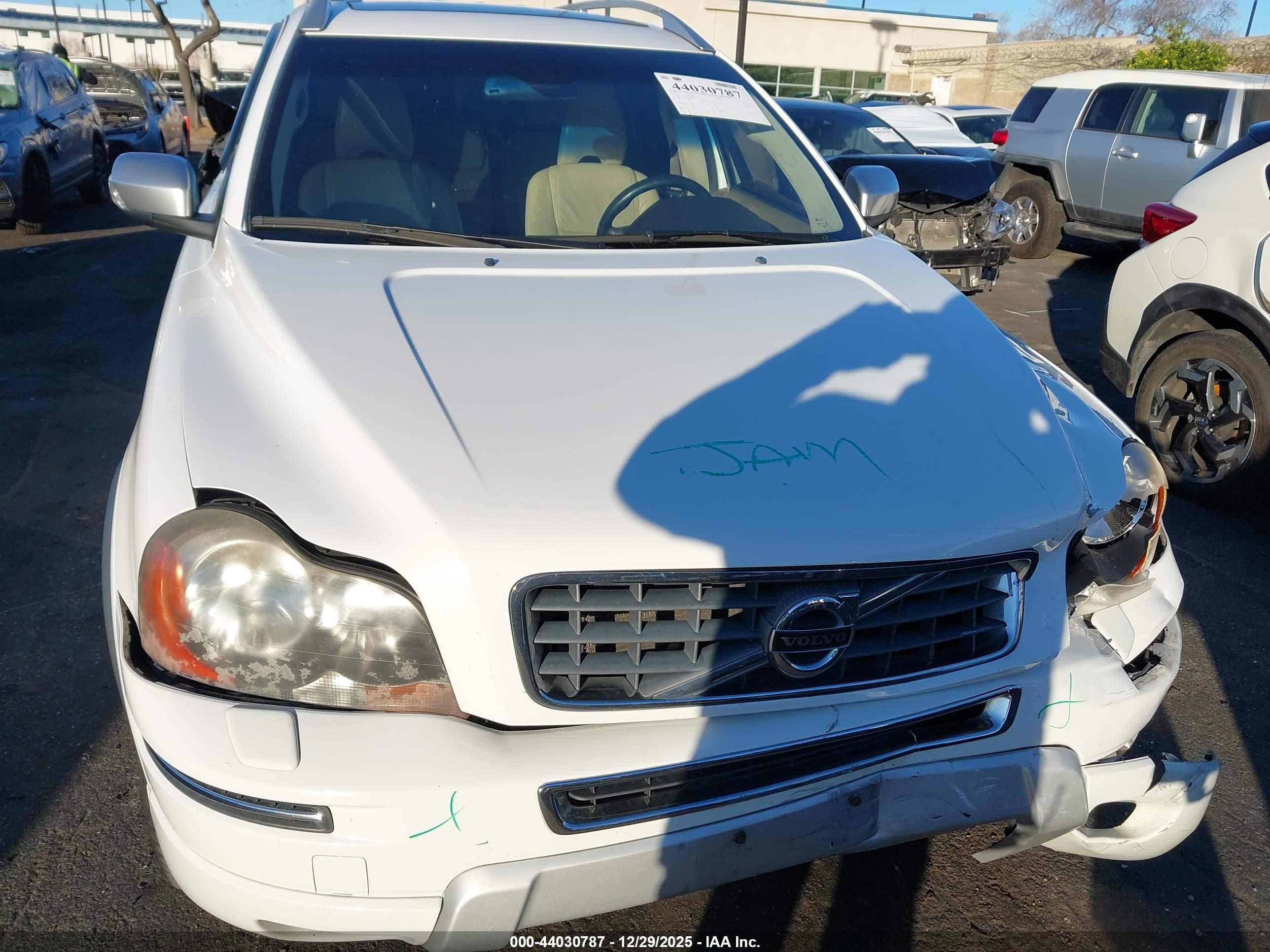VOLVO XC90 image 10