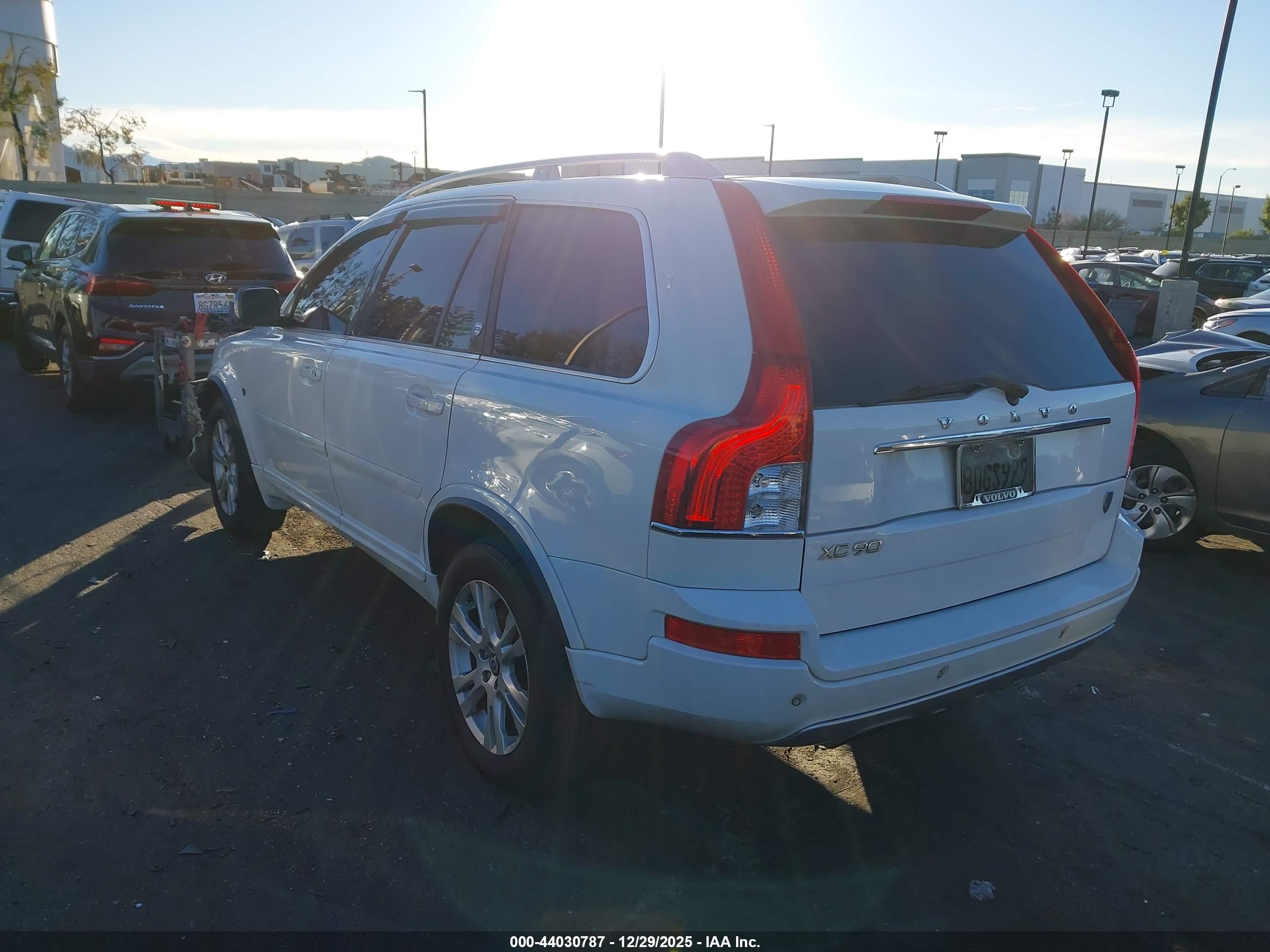 VOLVO XC90 image 3