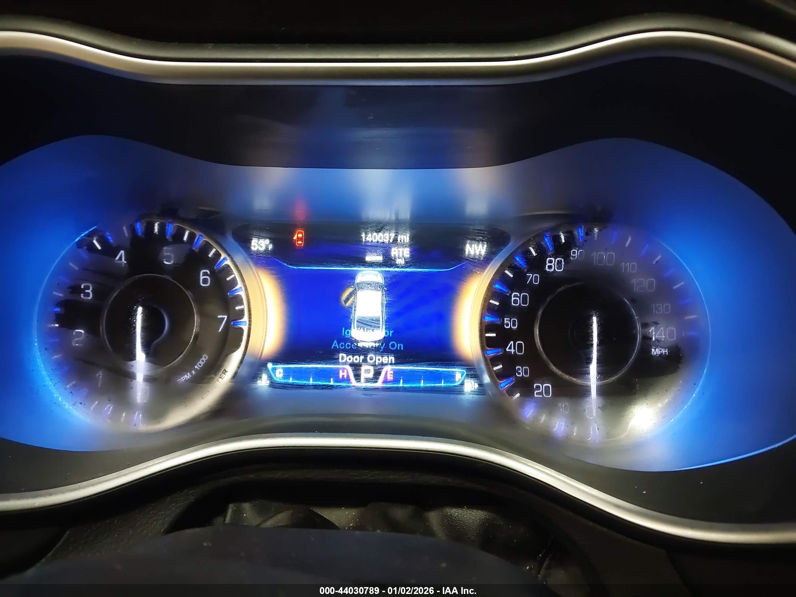 CHRYSLER 200 image 7